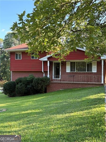 1118 E Fayetteville Road Property Photo 1