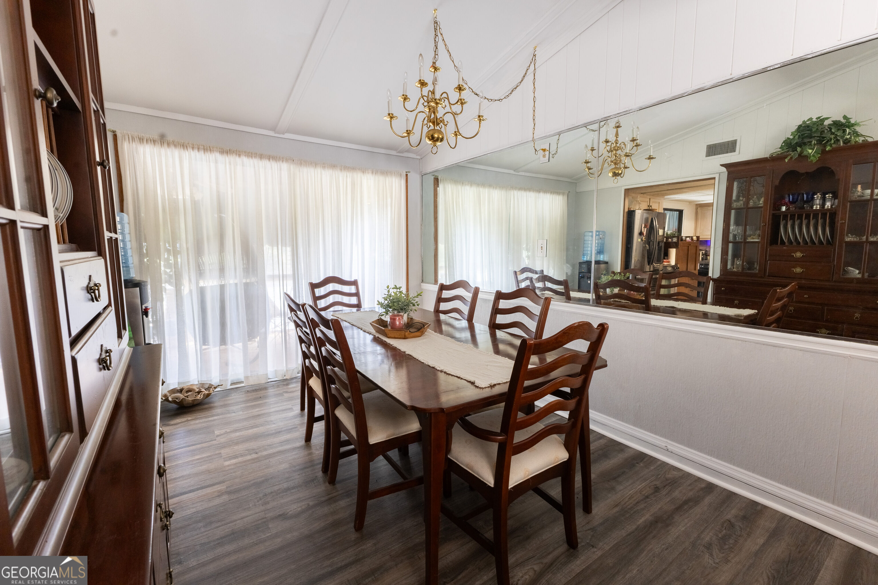 18 Merrill Way Property Photo 8