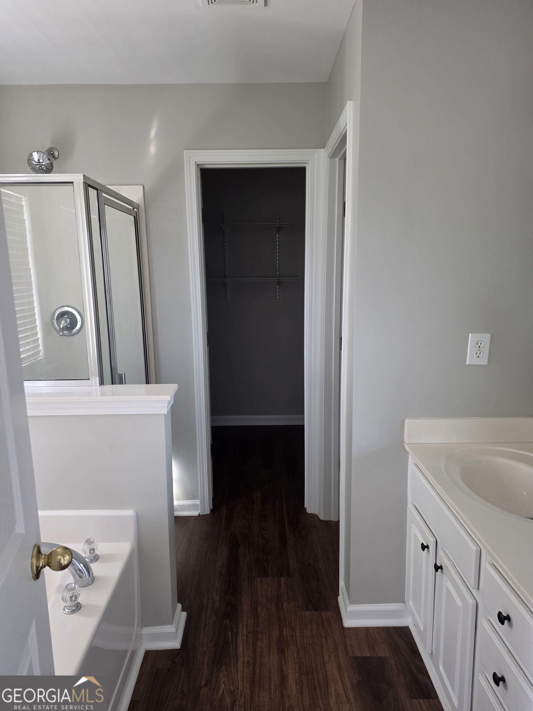2432 Black Forest Drive Property Photo 21