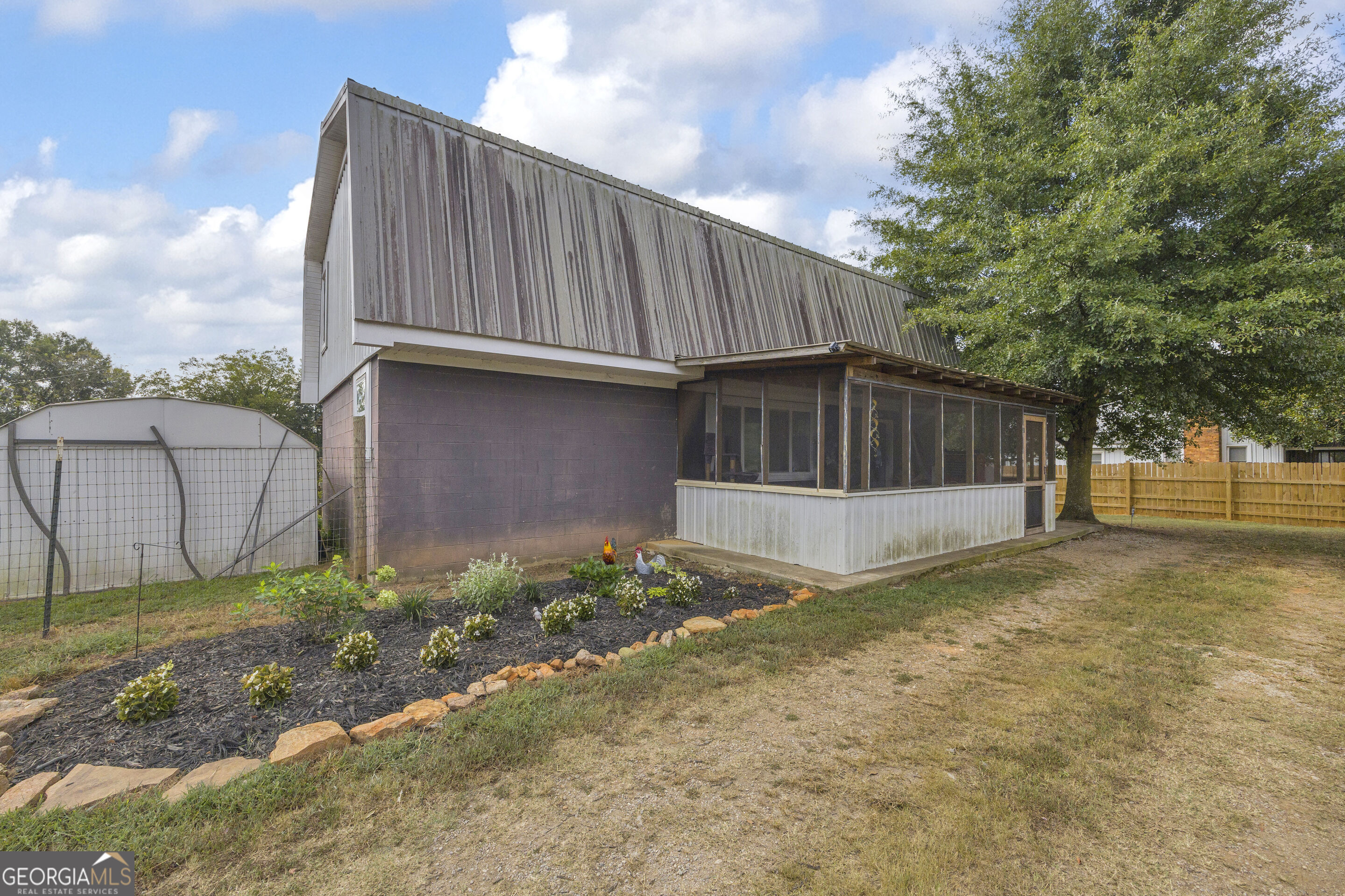 9359 Wildcat Bridge Road Property Photo 1