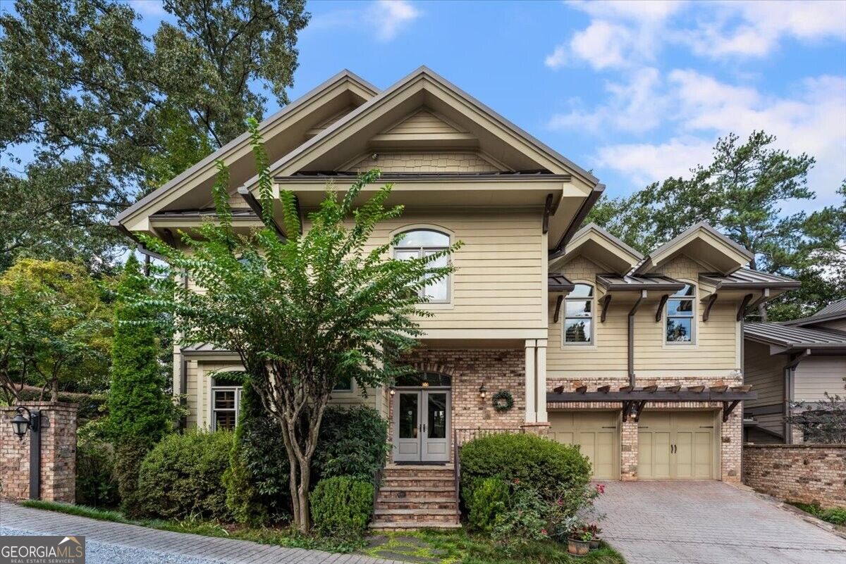 105 Weatherford Place Property Photo 1