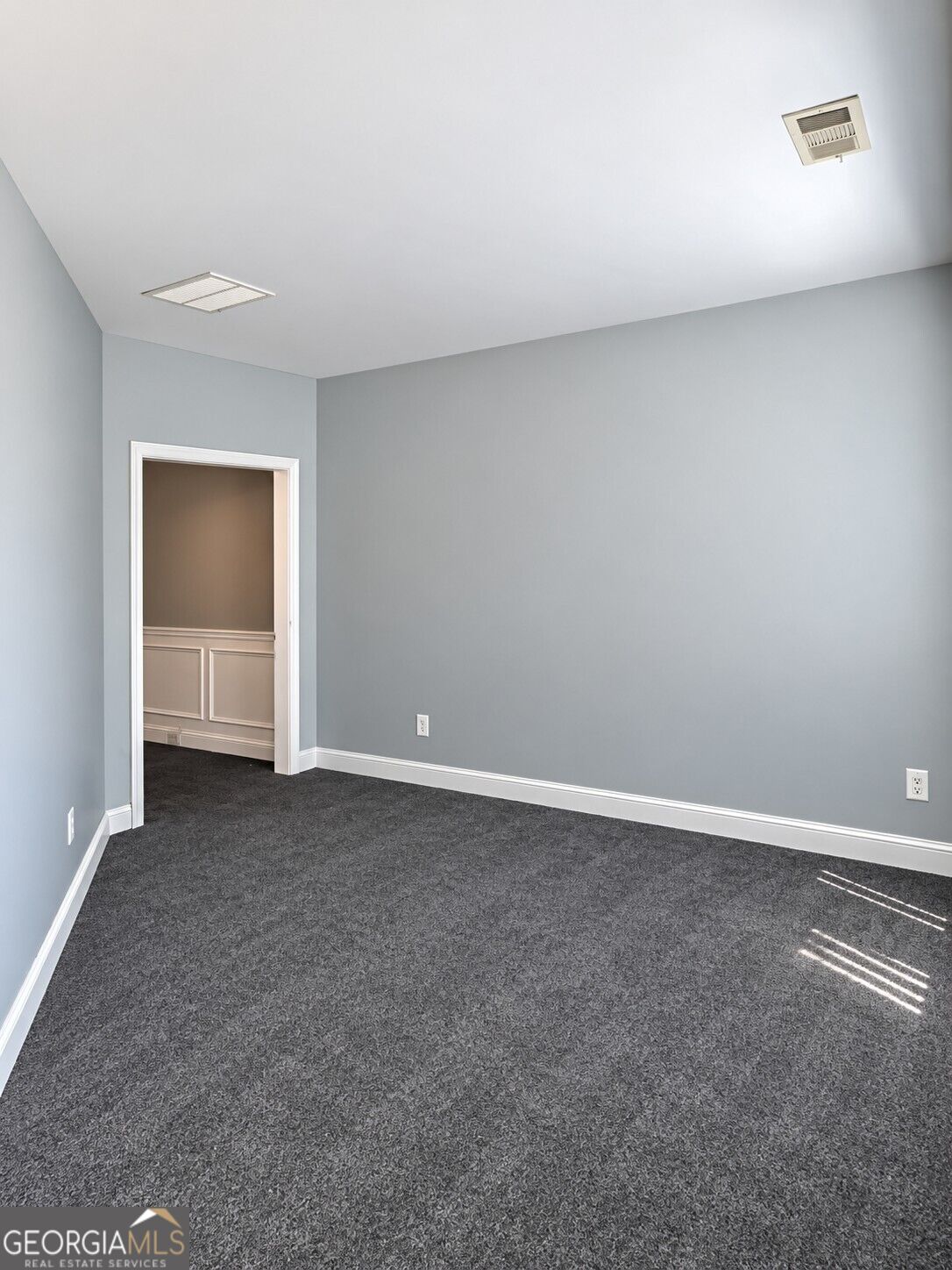 702 Lynnfield Drive Property Photo 2