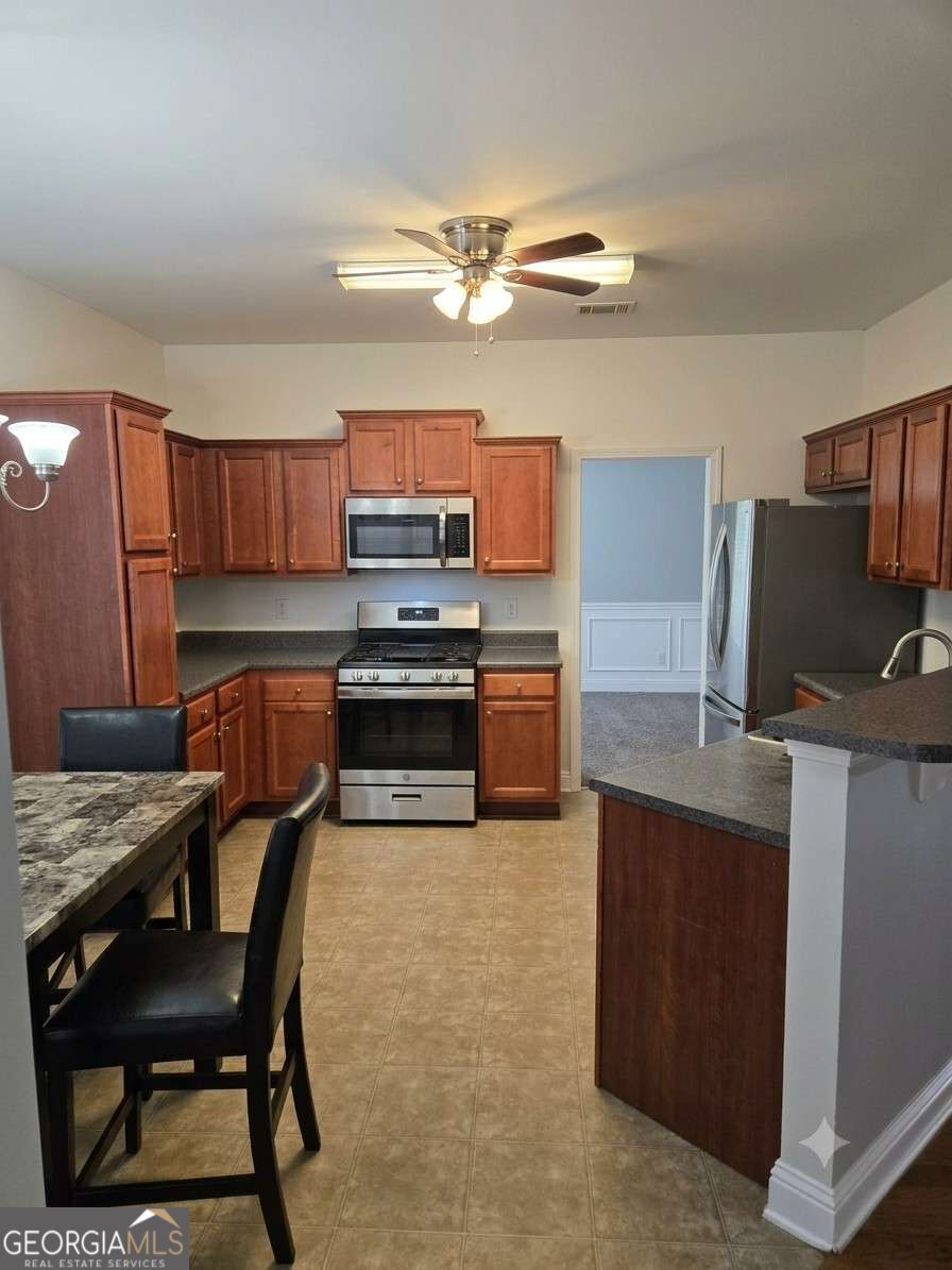702 Lynnfield Drive Property Photo 6