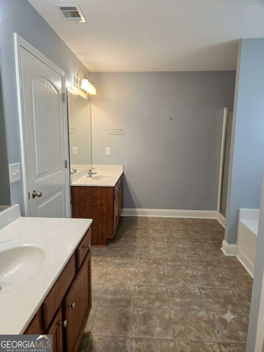 702 Lynnfield Drive Property Photo 12