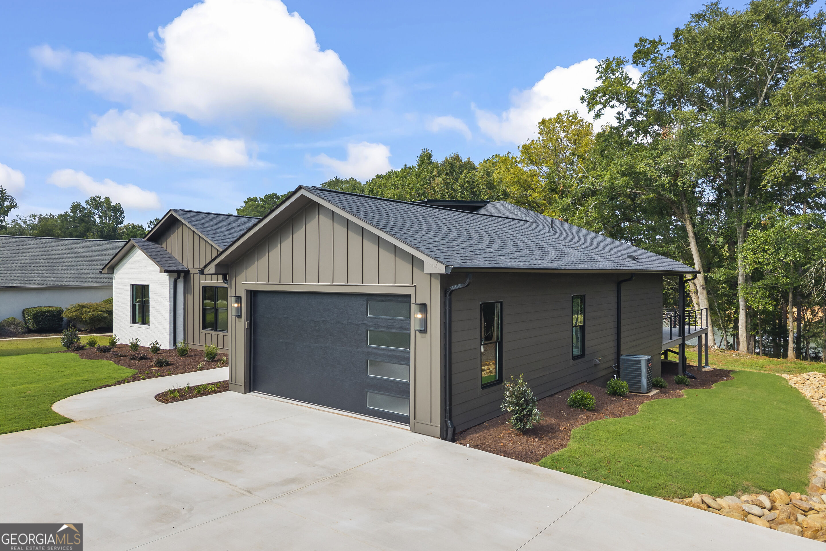 380 Capri Point Property Photo 7