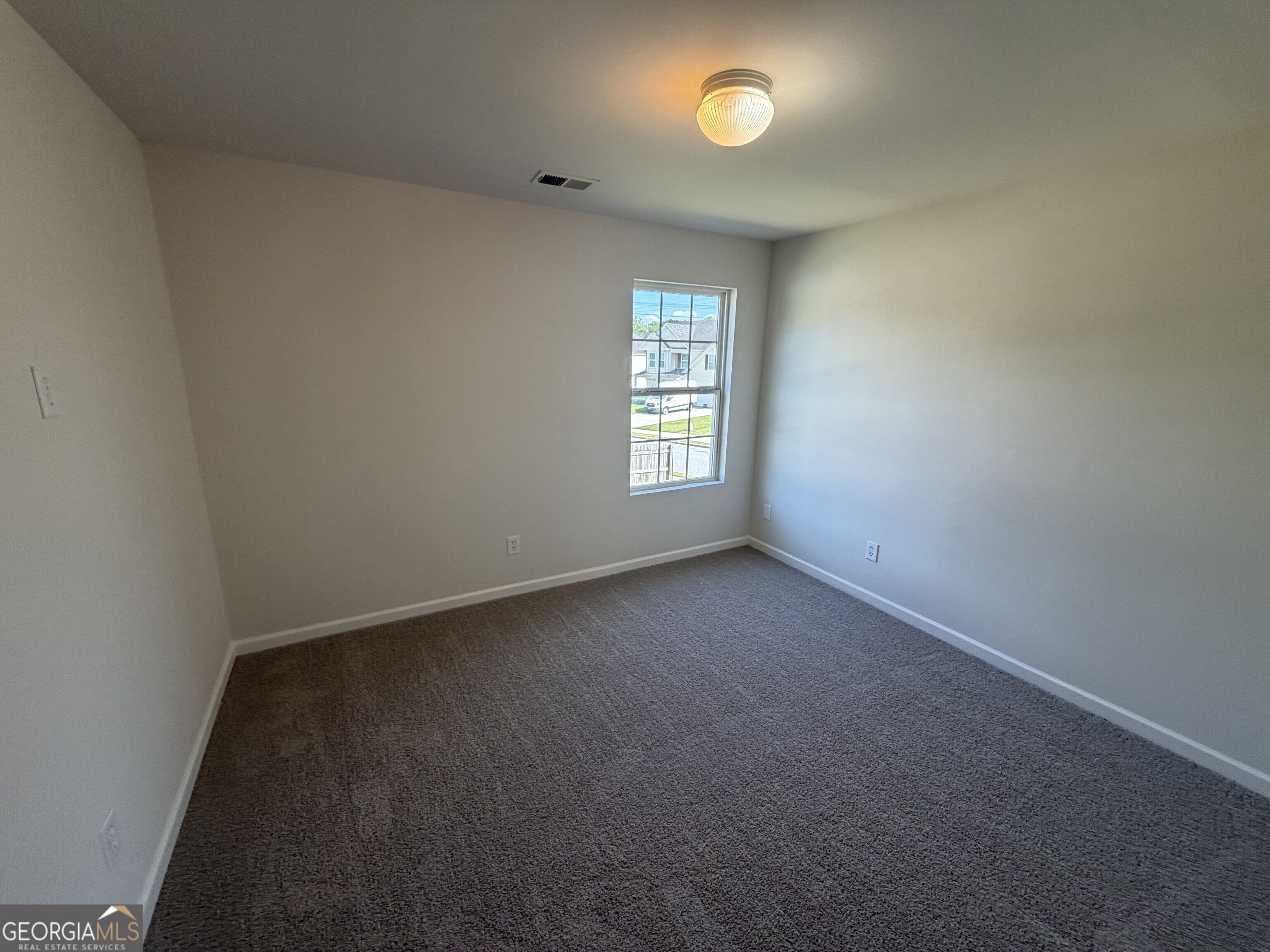 7402 Walton Hill Property Photo 4