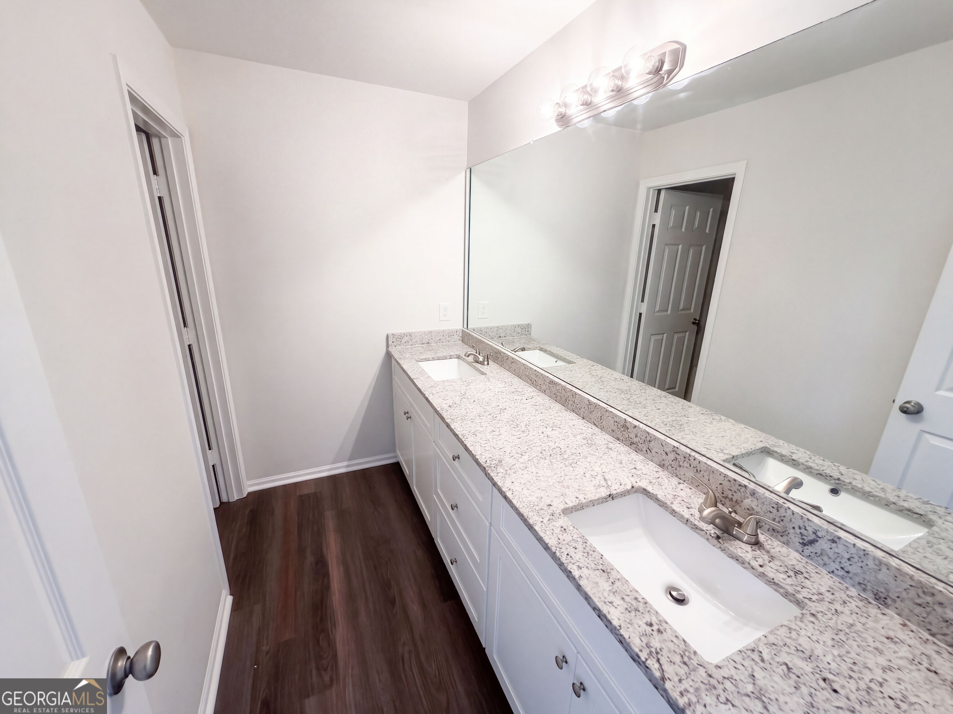 7402 Walton Hill Property Photo 8