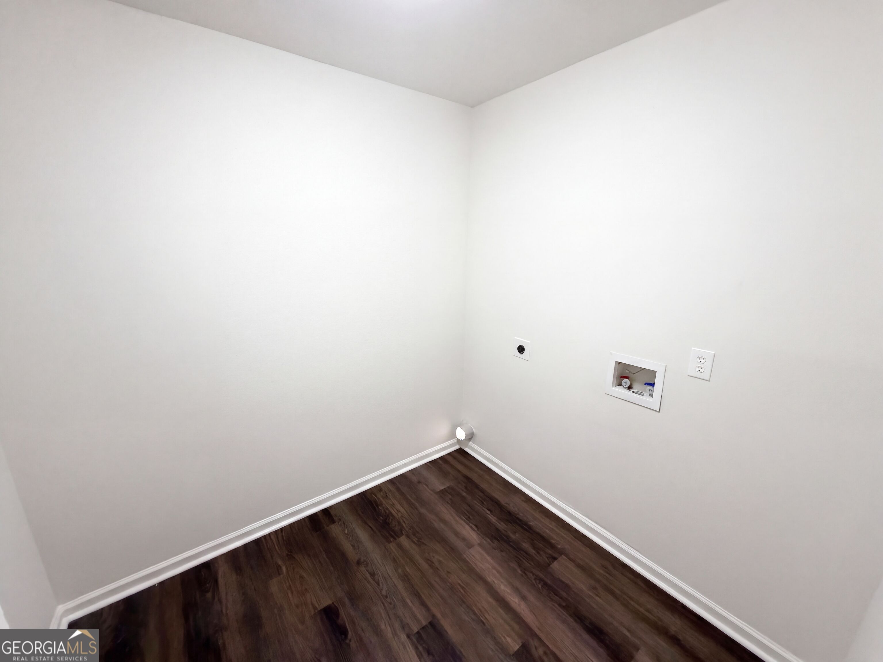 7402 Walton Hill Property Photo 9