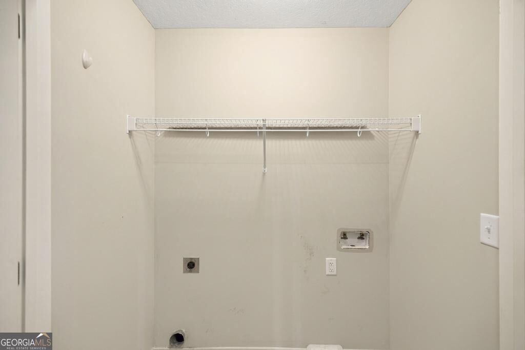 120 Raymond Circle Property Photo 16