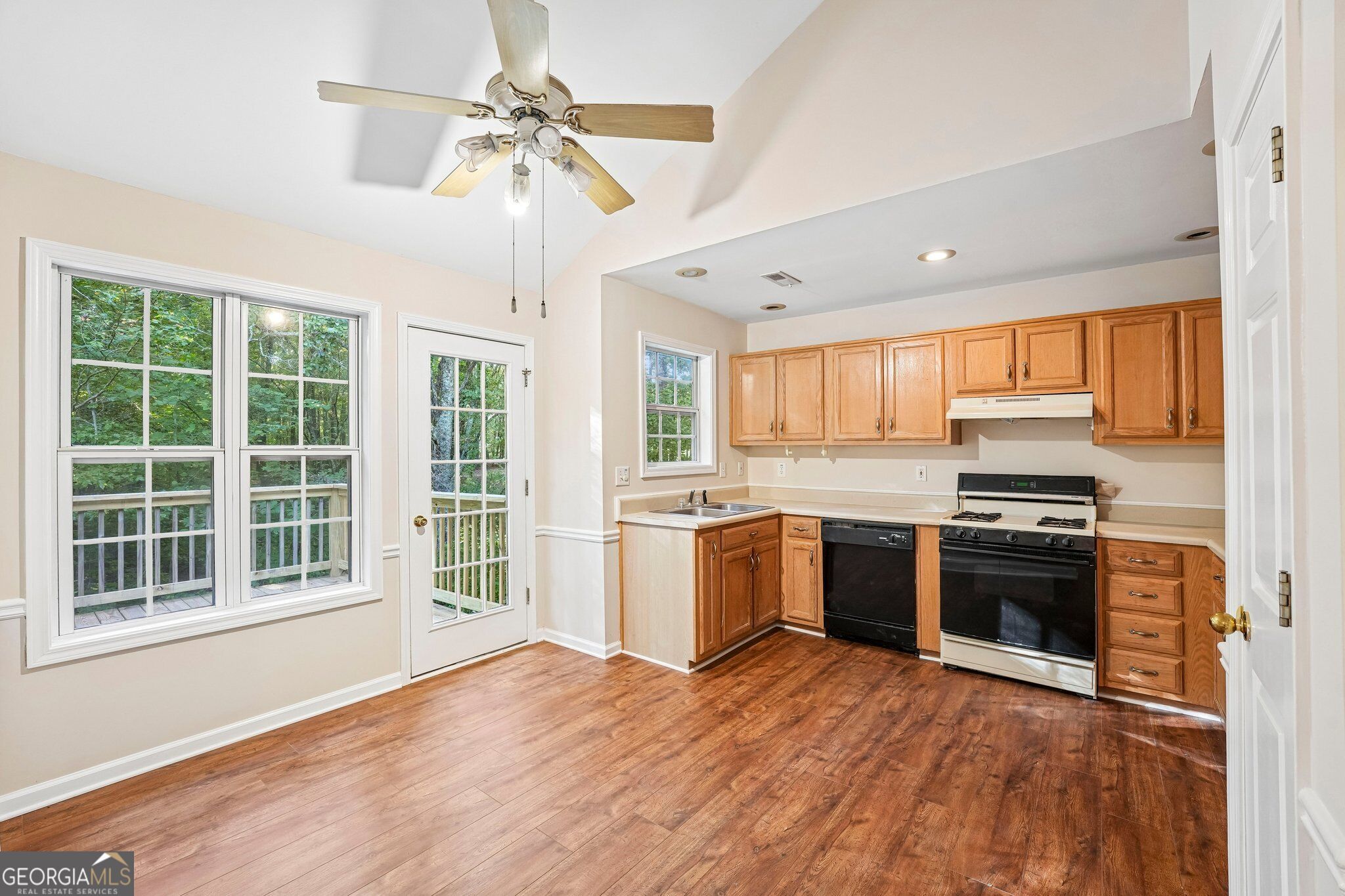 173 Masters Way Property Photo 32
