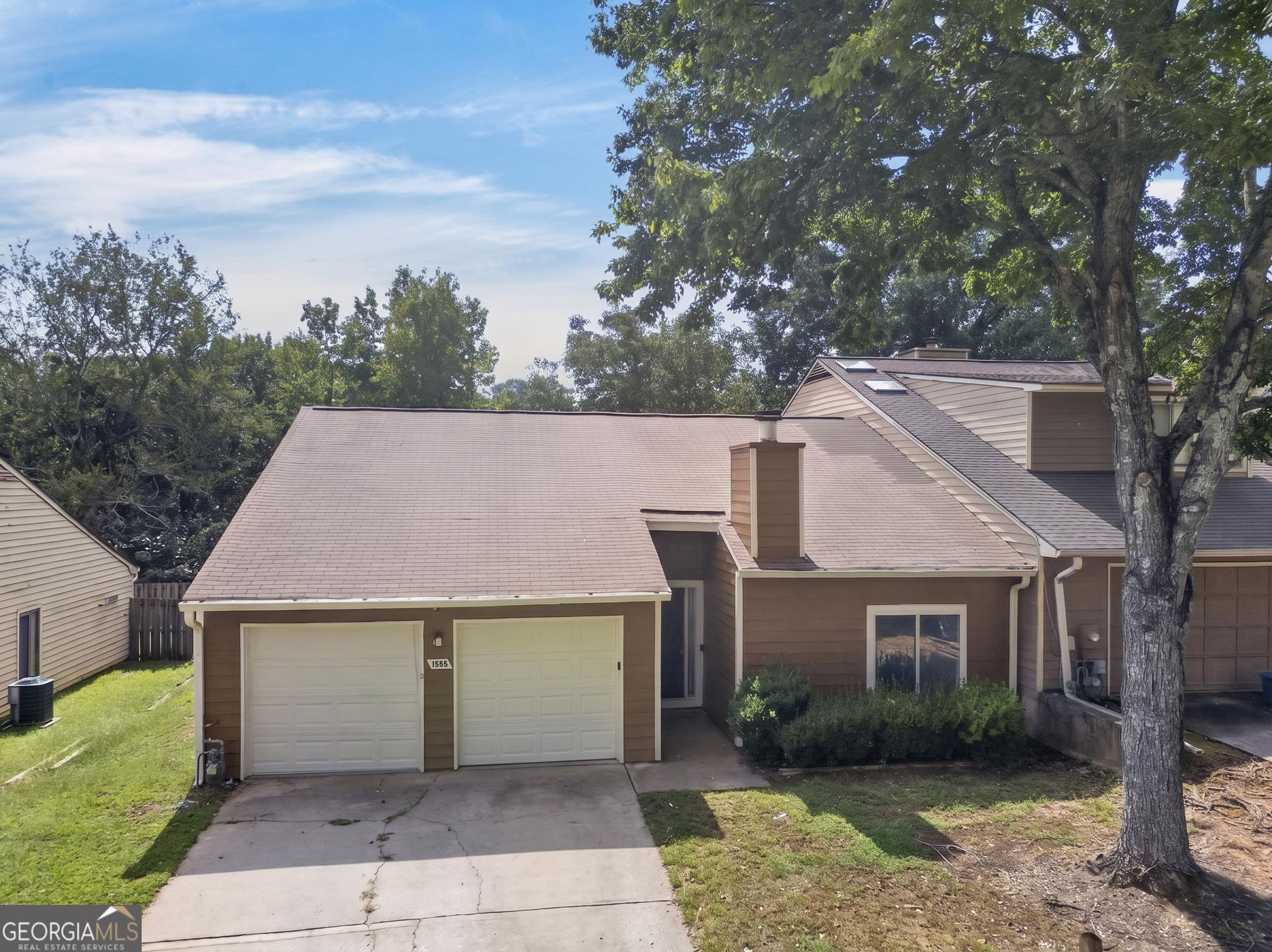1555 Burnstone Drive Property Photo 2