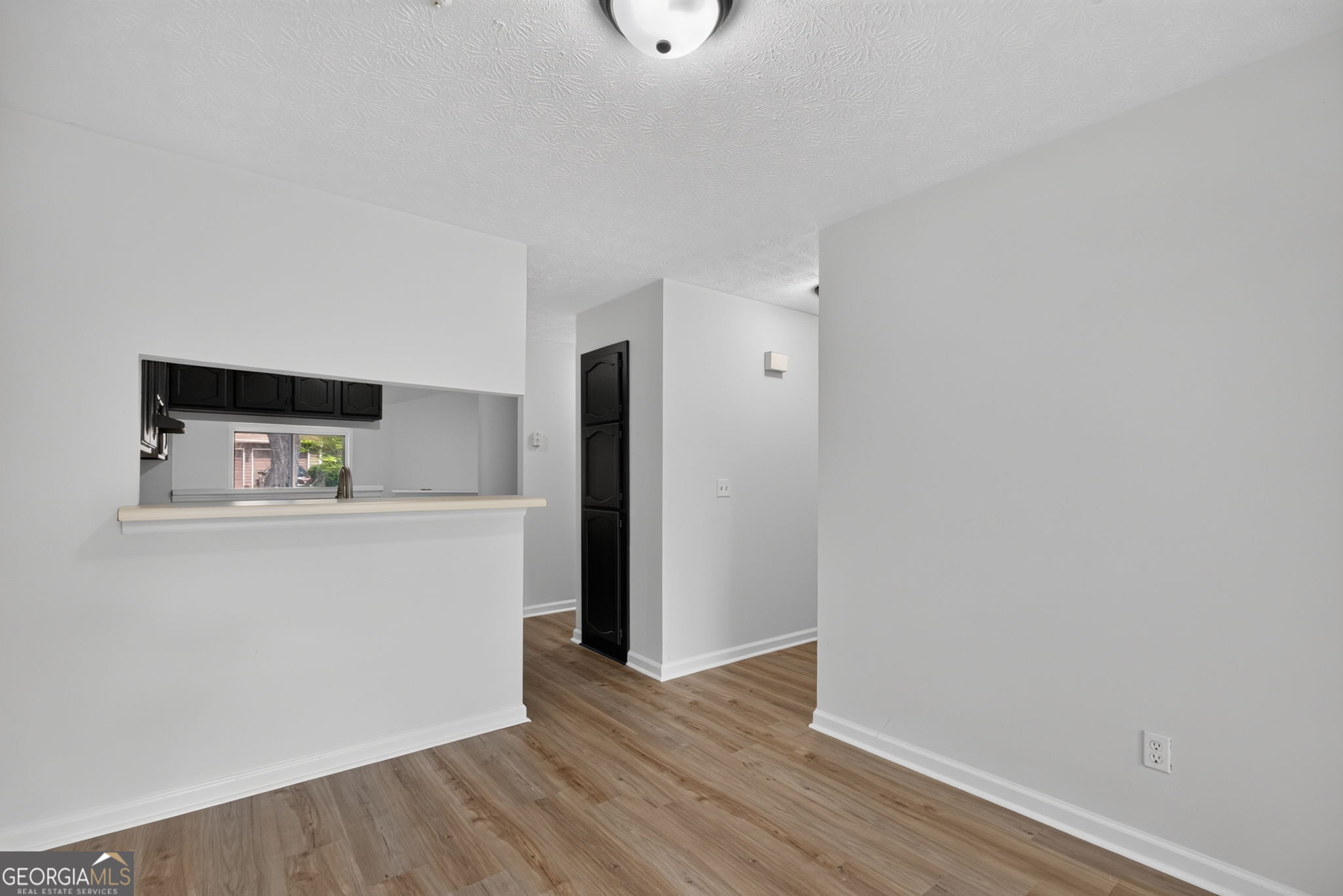 1555 Burnstone Drive Property Photo 12