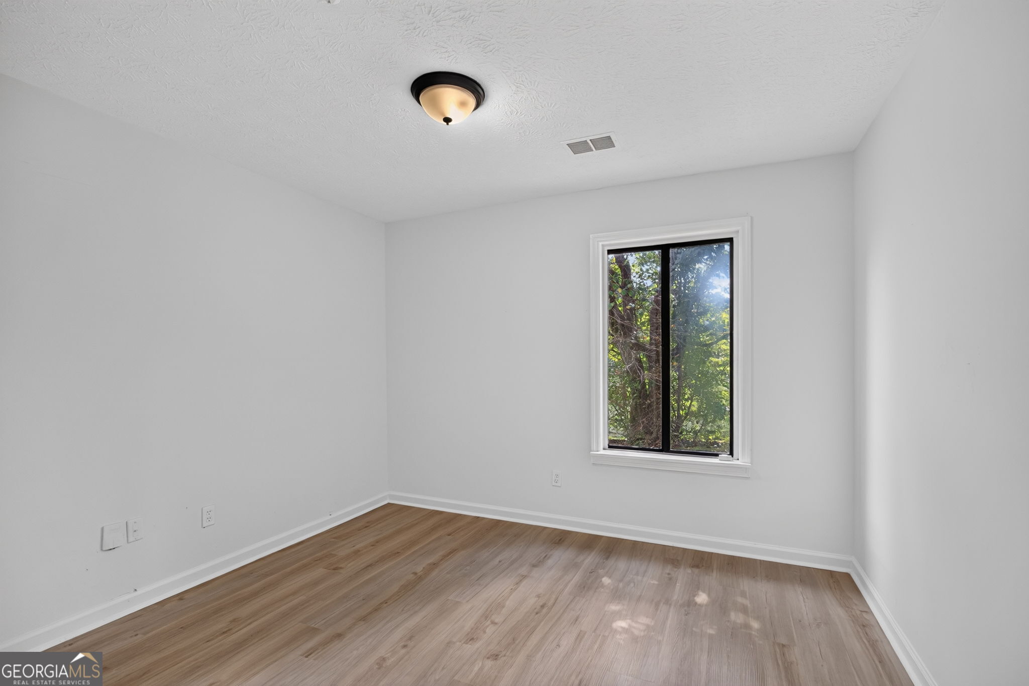 1555 Burnstone Drive Property Photo 21