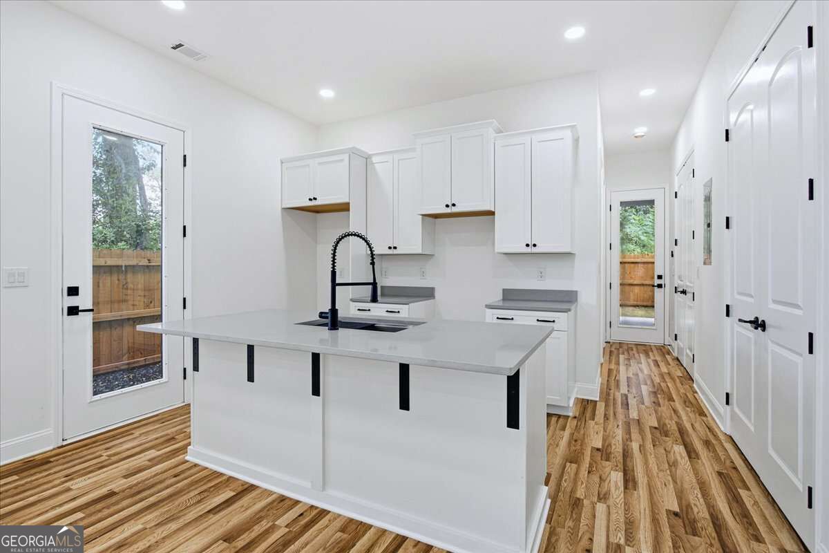 1314-a Dorsey Street Sw Property Photo 3