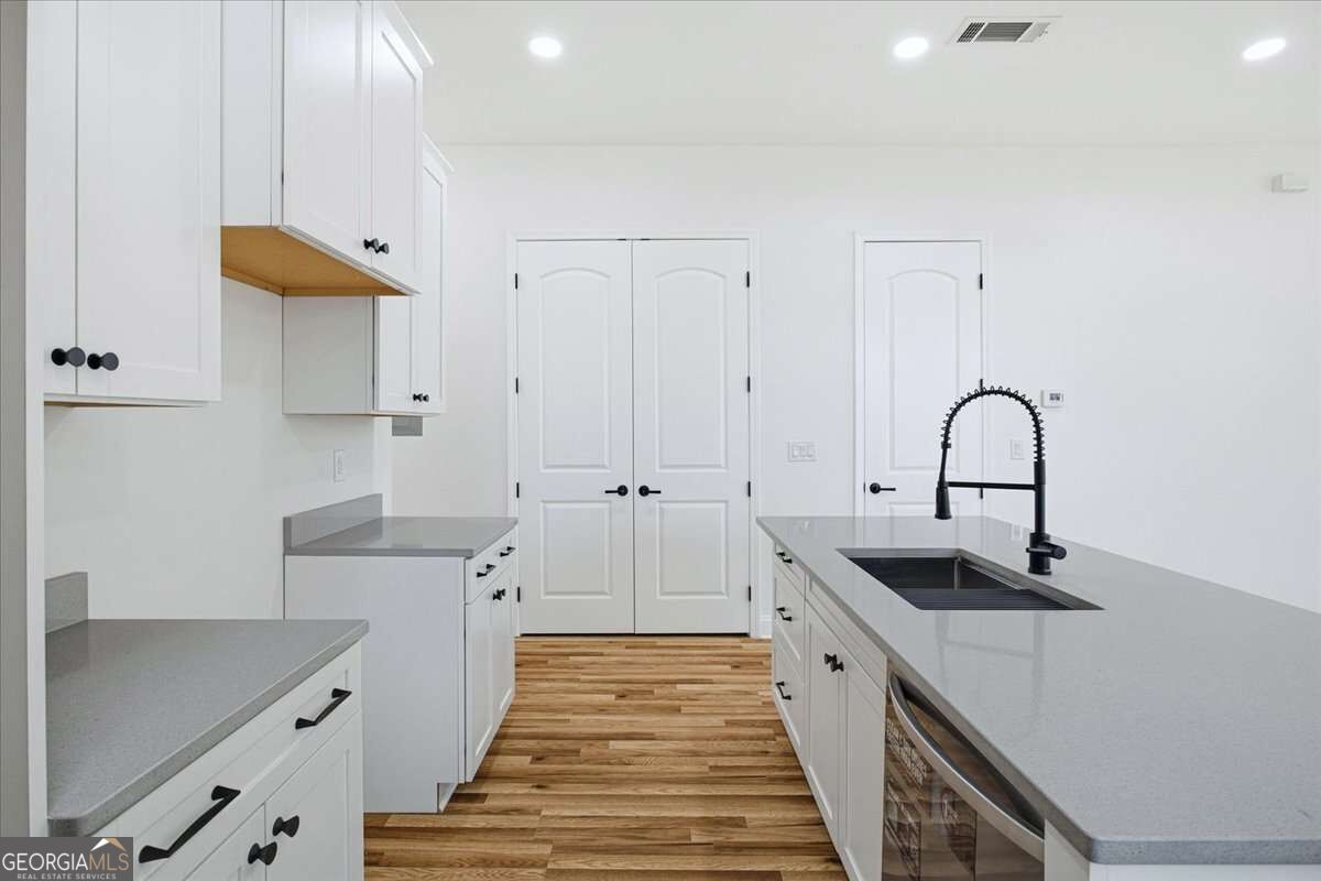 1314-a Dorsey Street Sw Property Photo 5