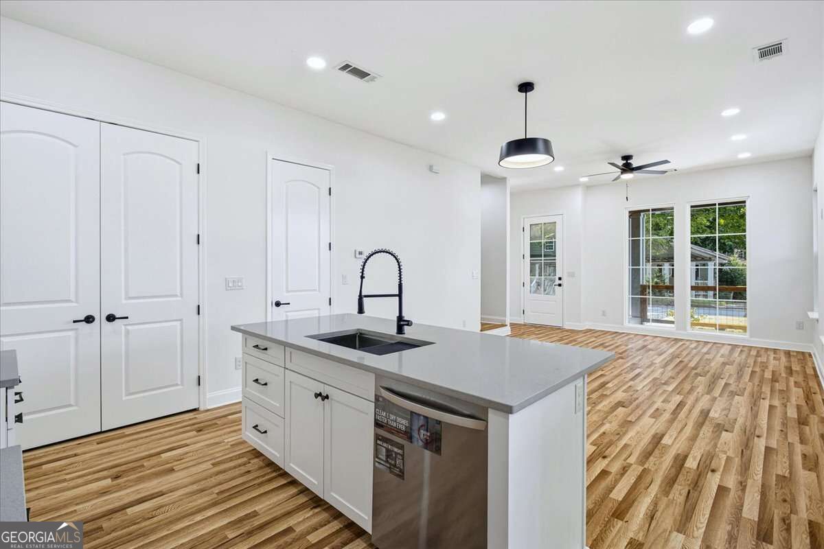 1314-a Dorsey Street Sw Property Photo 19