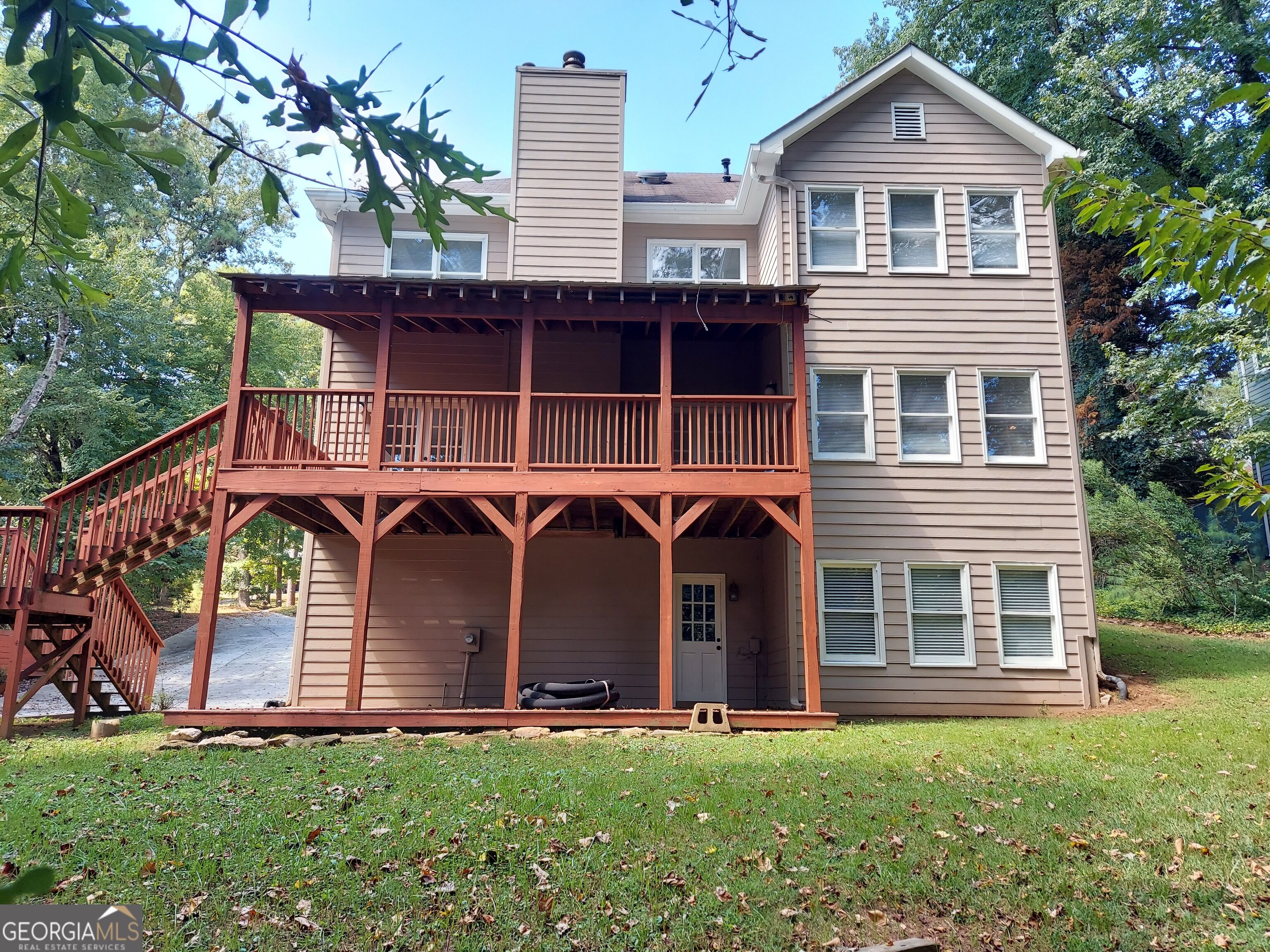 3188 Country Club Court Nw Property Photo 2