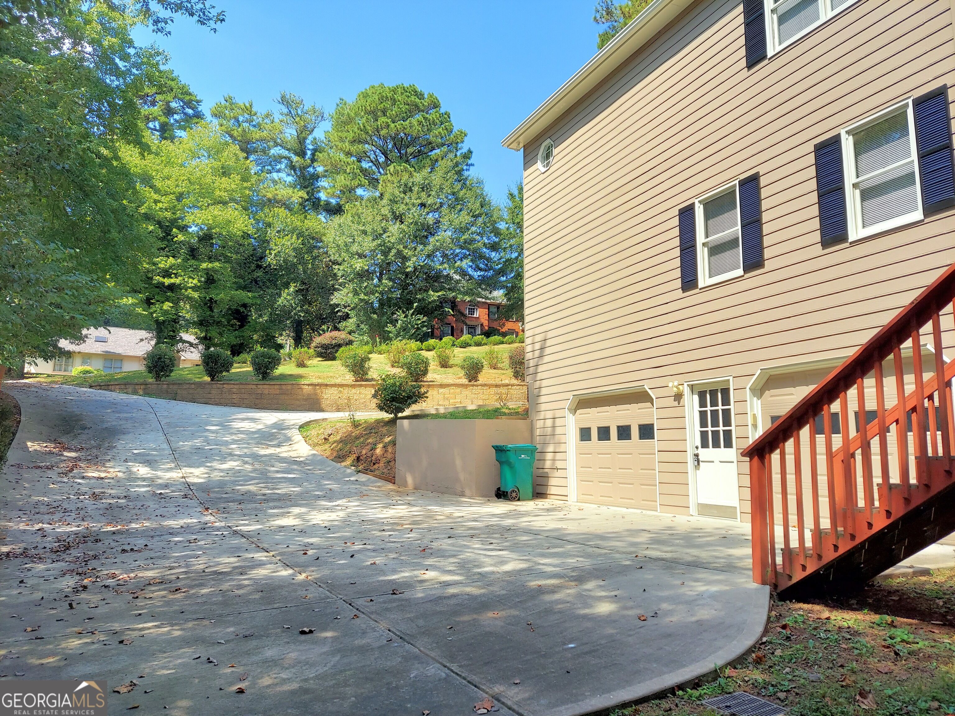 3188 Country Club Court Nw Property Photo 3