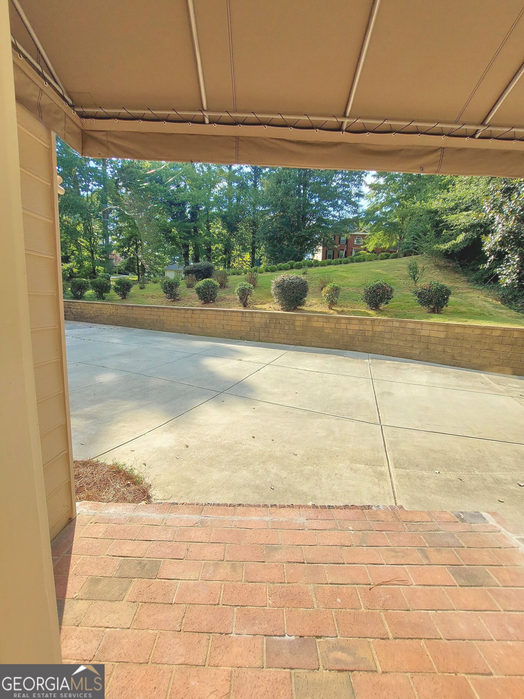 3188 Country Club Court Nw Property Photo 5