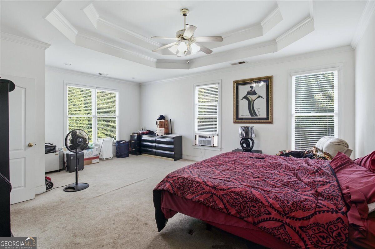 140 Lake Lucinda Drive Property Photo 15