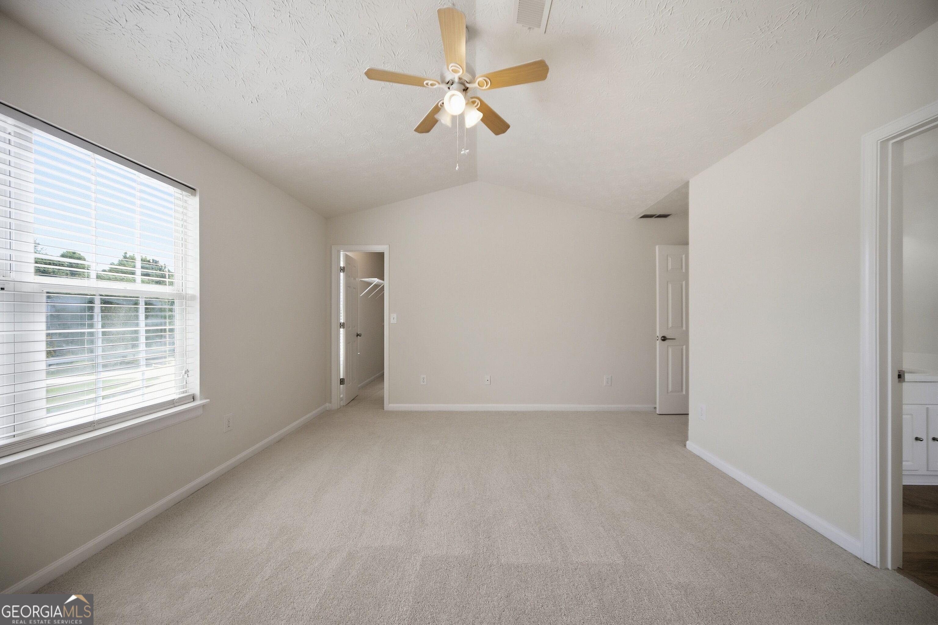 2479 Feathertree Lane Property Photo 12