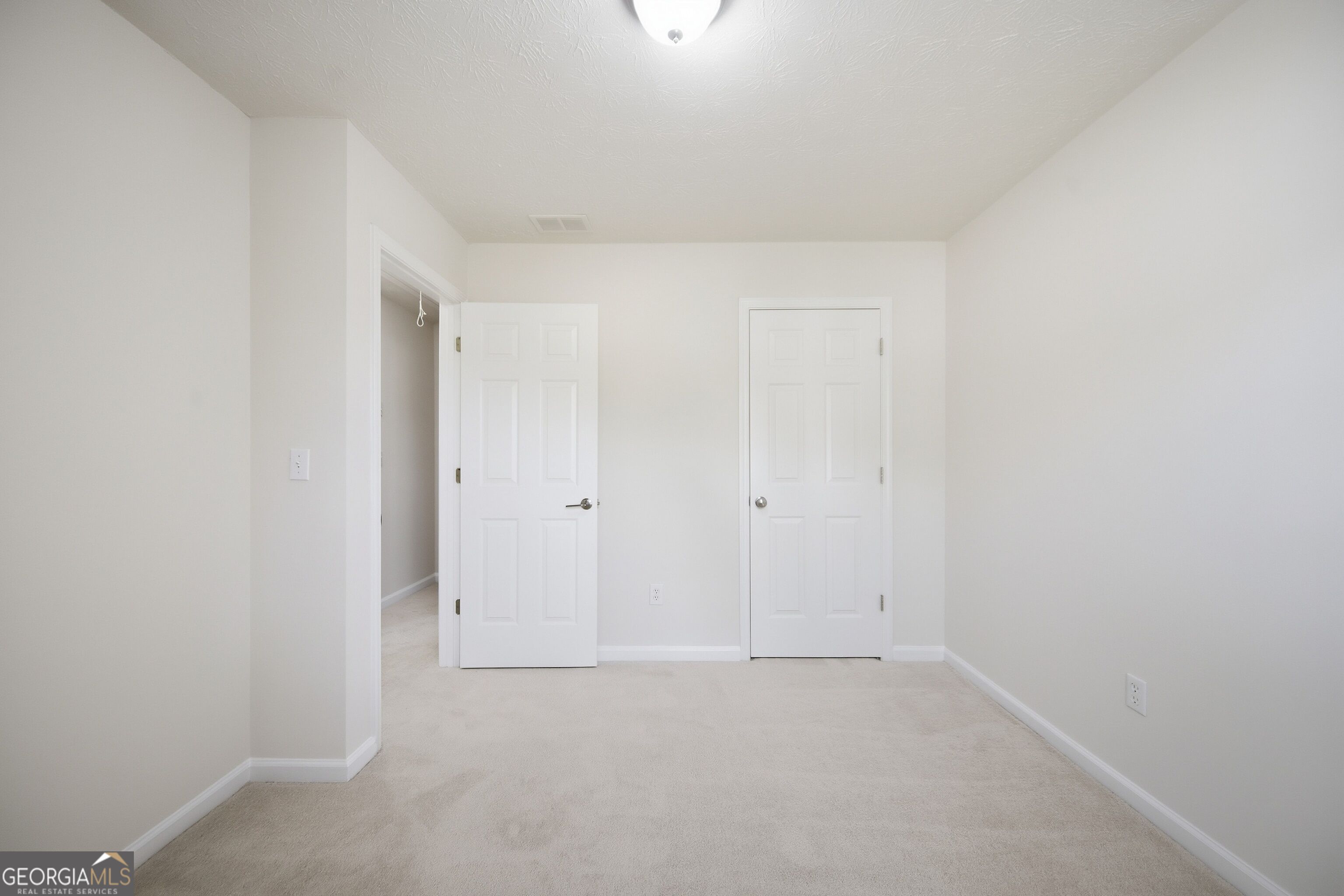 2479 Feathertree Lane Property Photo 16