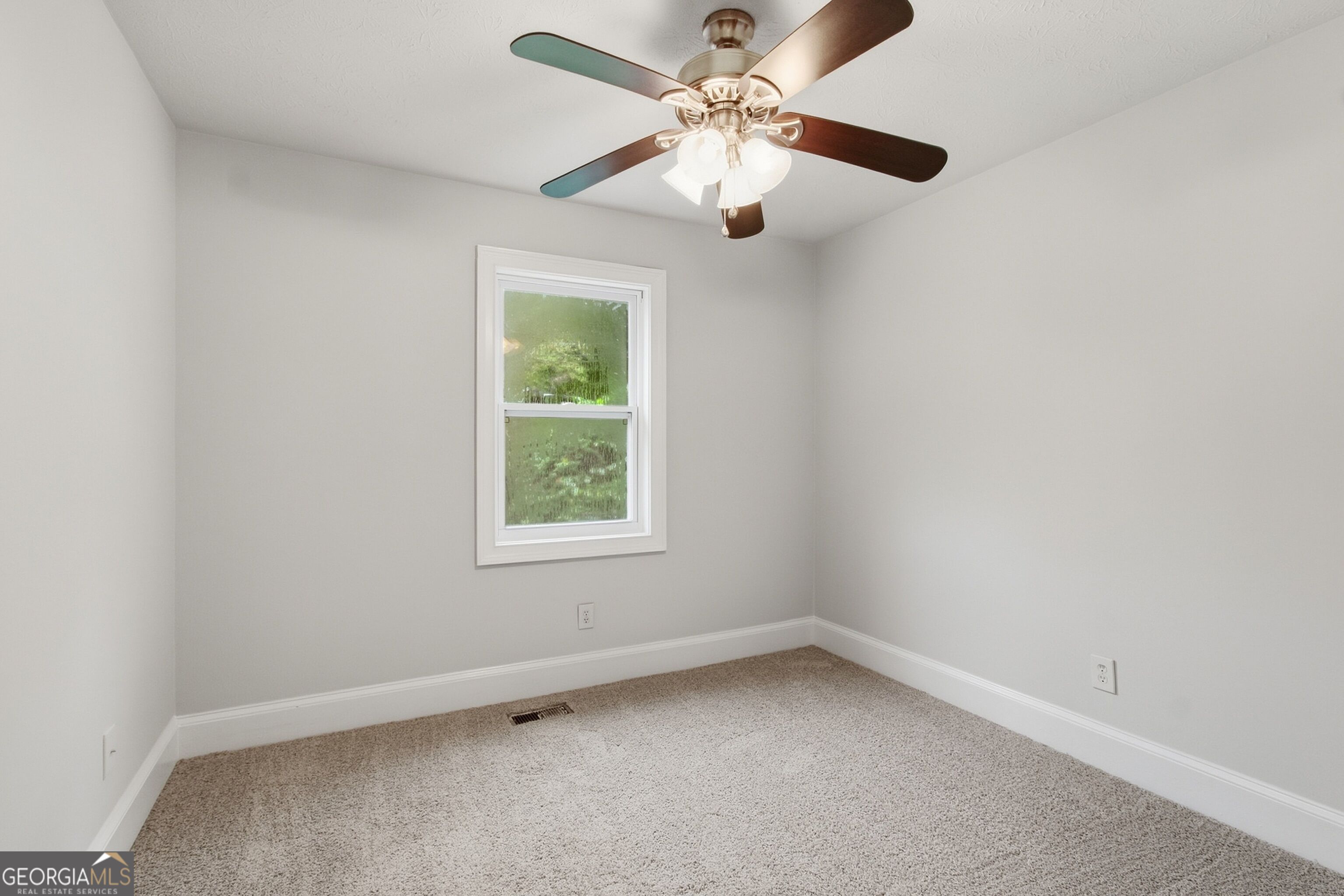 3240 Valley View Street Property Photo 14