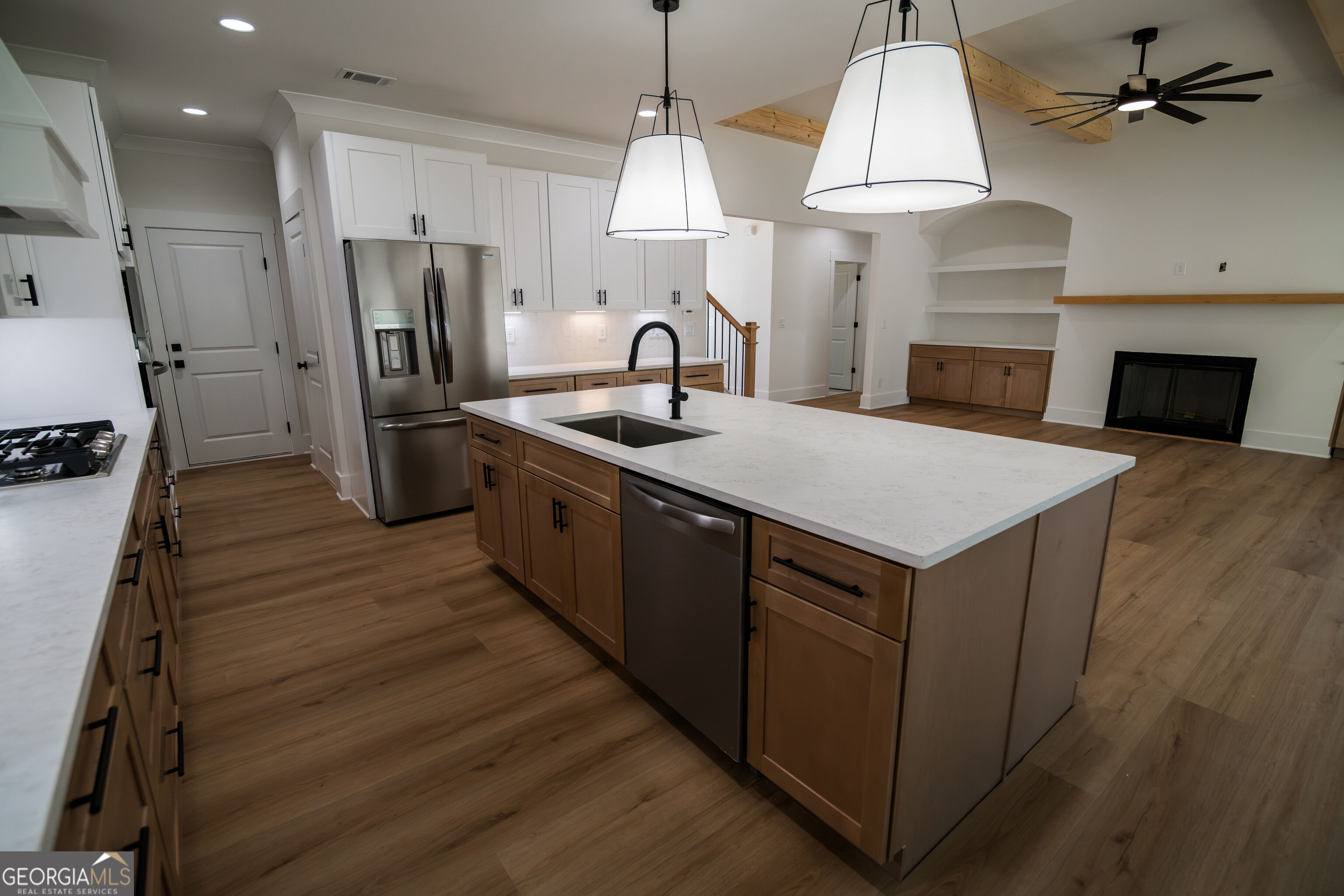 5855 Canterbury Way Property Photo 18