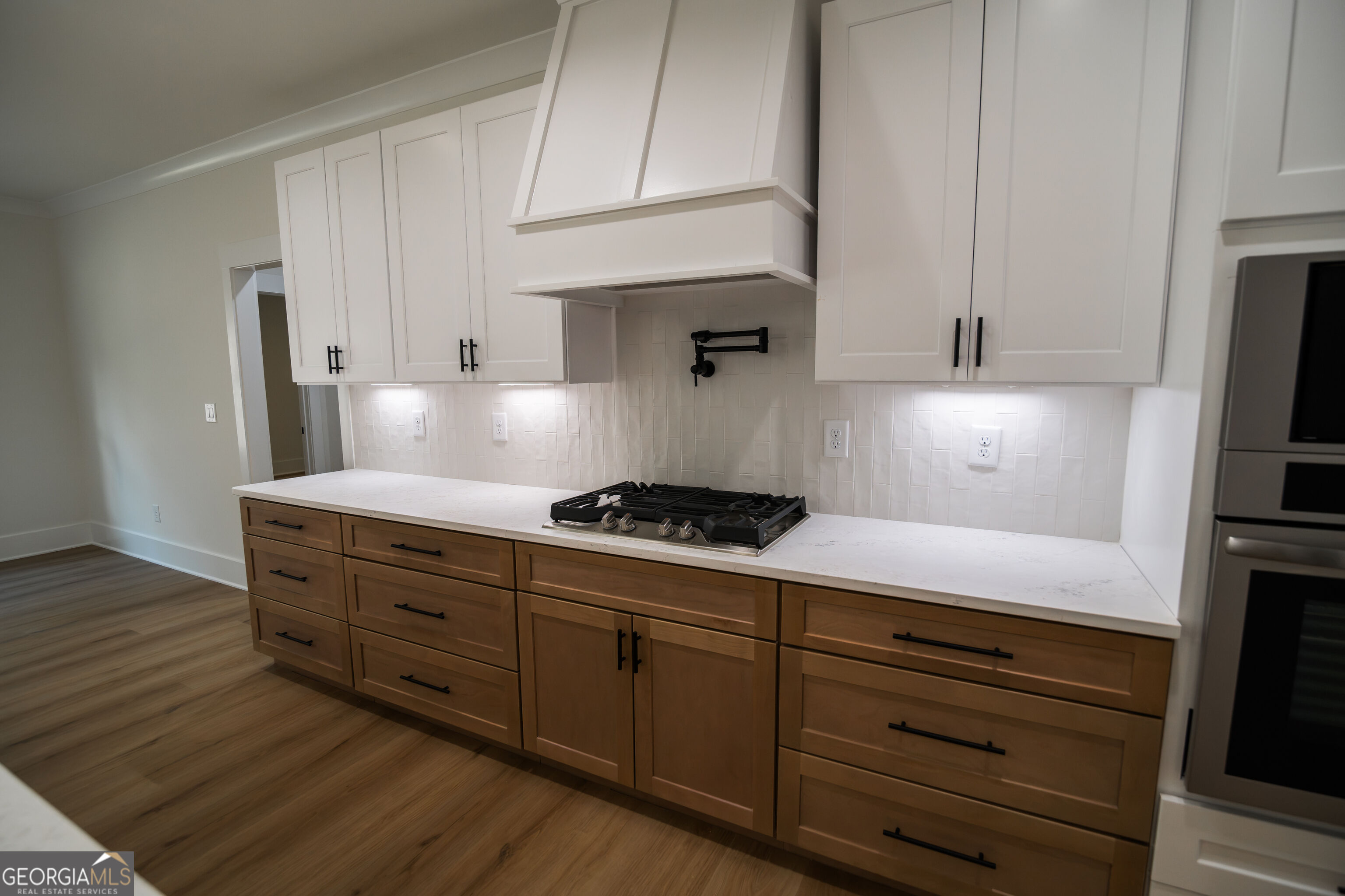 5855 Canterbury Way Property Photo 20