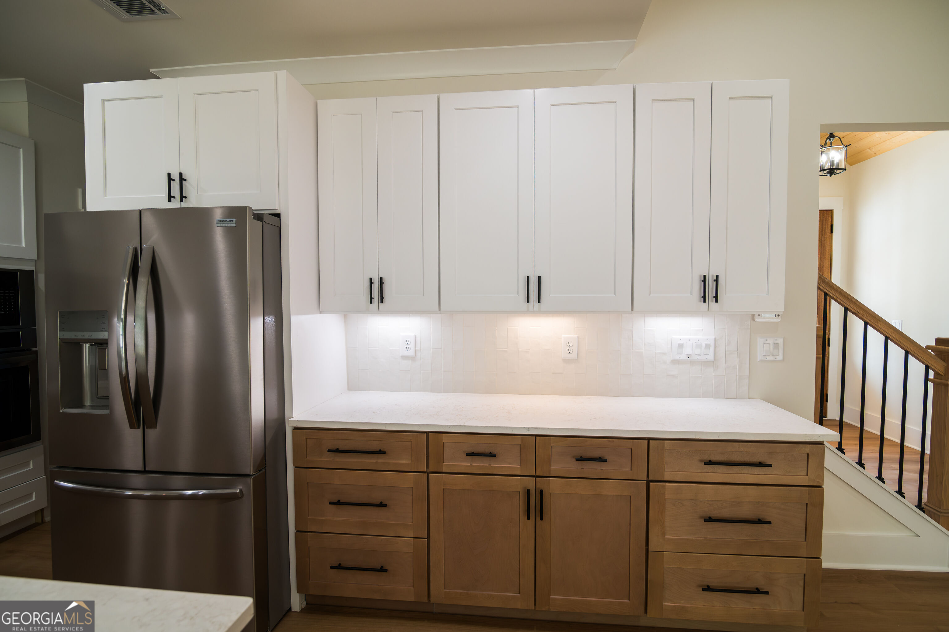 5855 Canterbury Way Property Photo 21