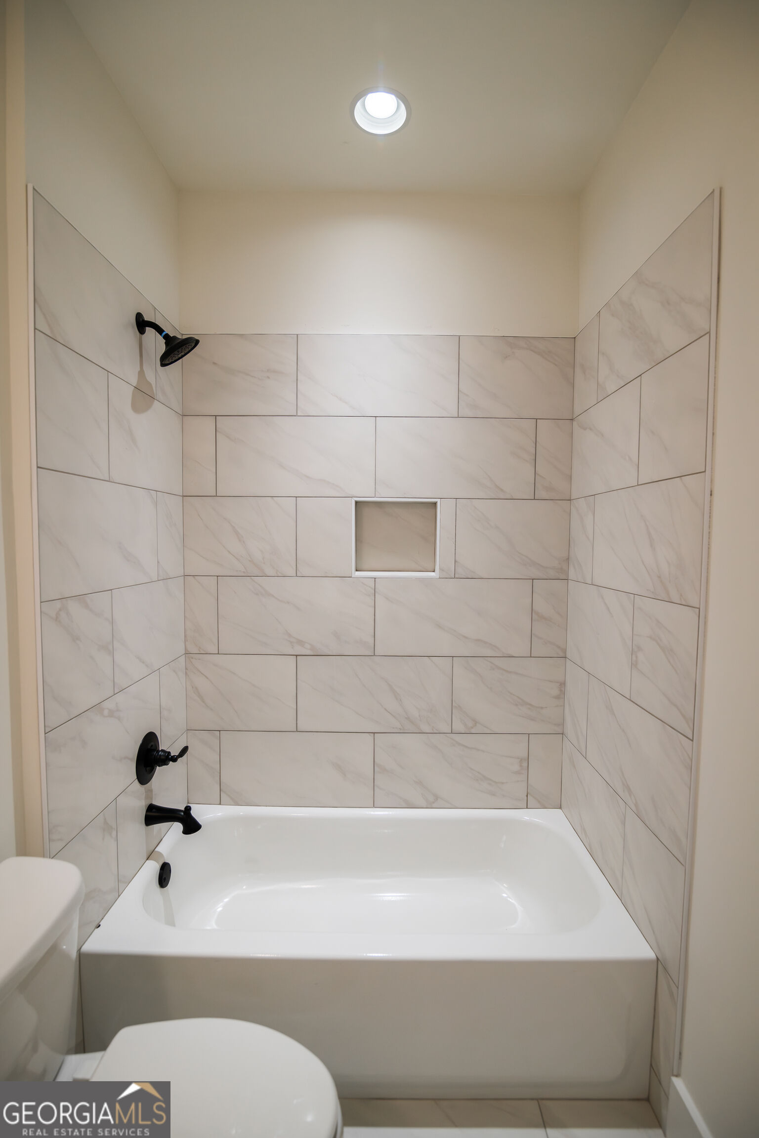 5855 Canterbury Way Property Photo 28