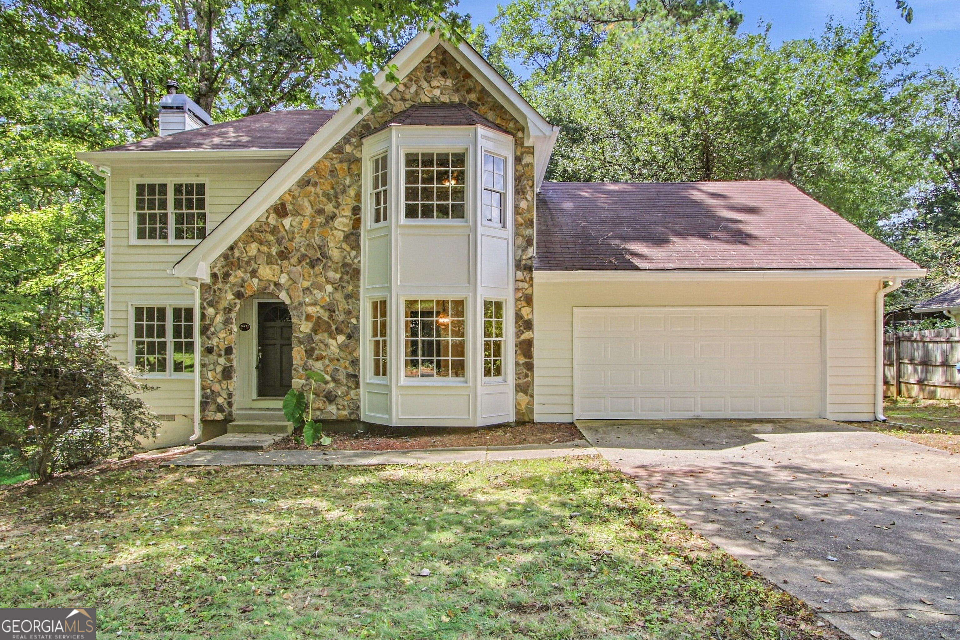 1039 Plantation Boulevard SE Property Photo 1