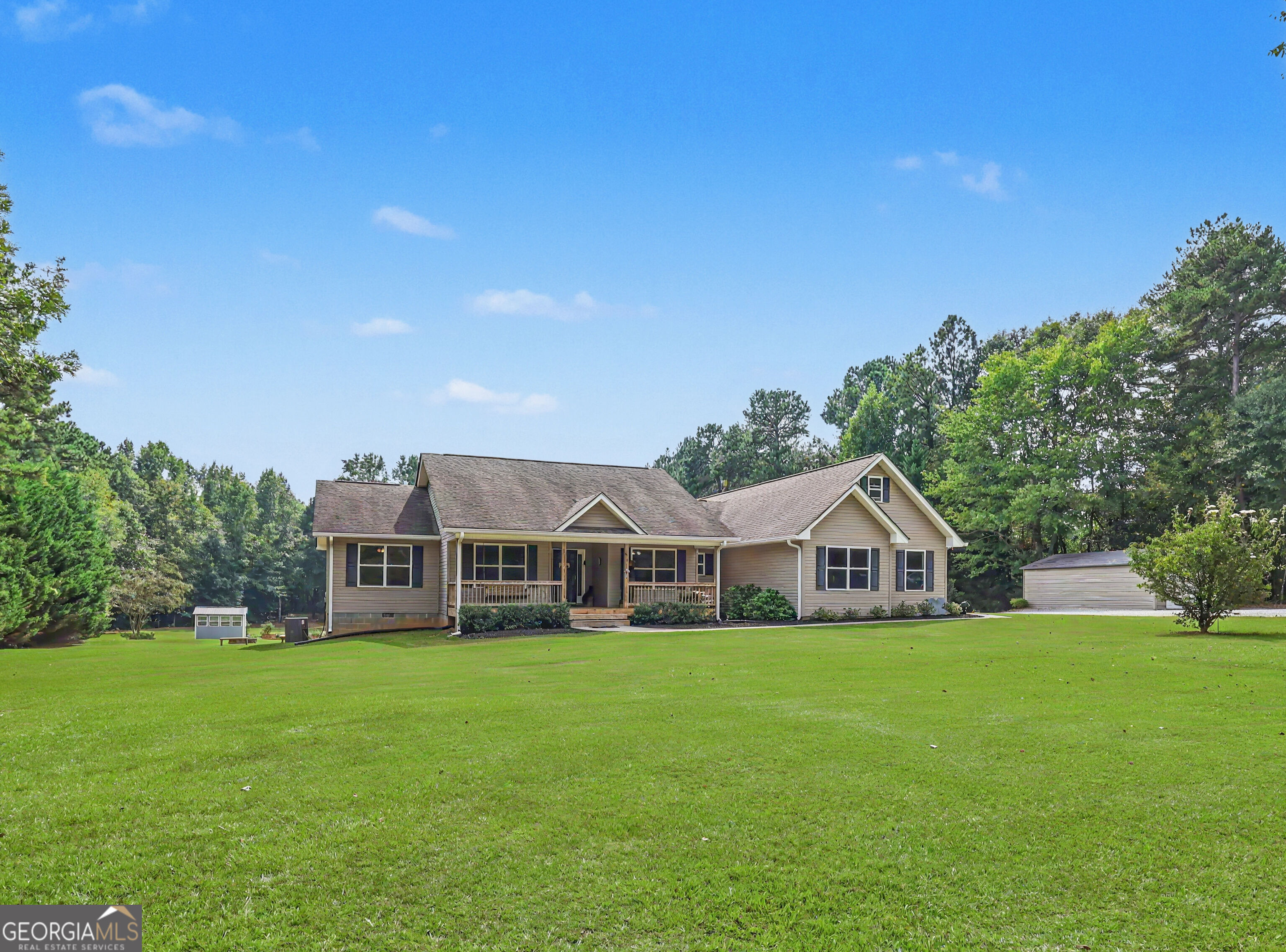 4851 Holly Springs Road Property Photo 3