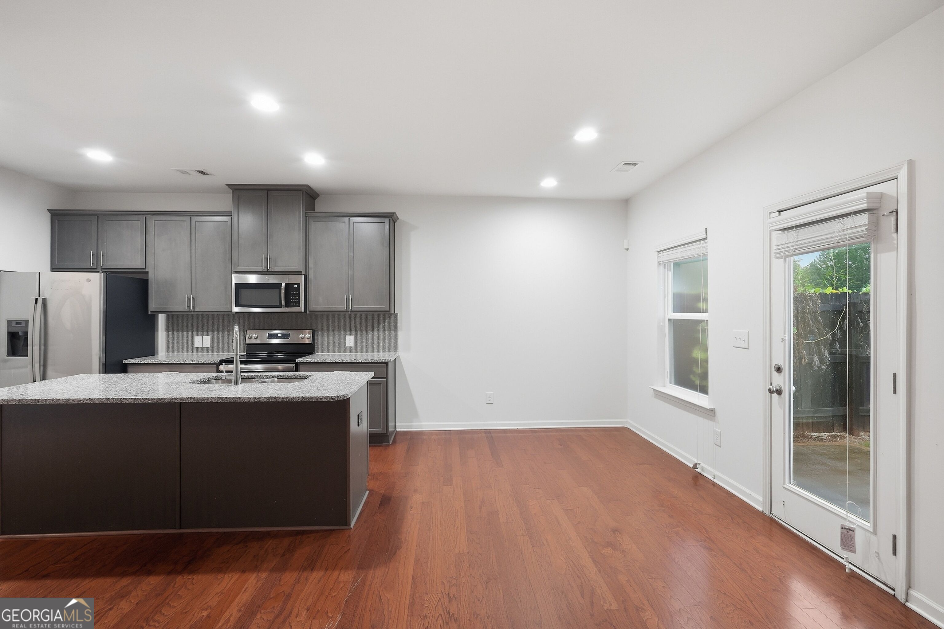 5267 Mill Way Property Photo 8