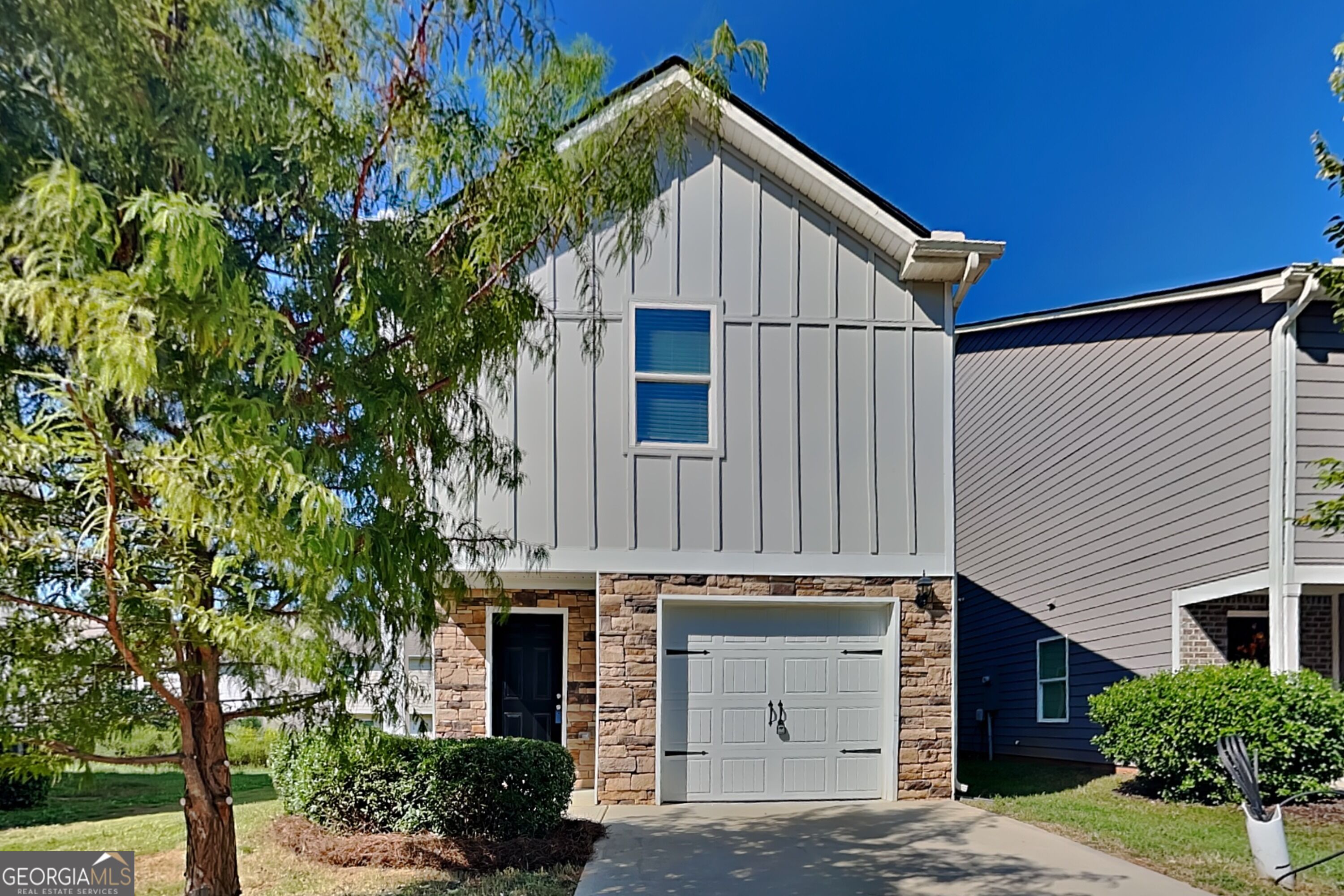 1092 Benfield Ridge West Property Photo 1