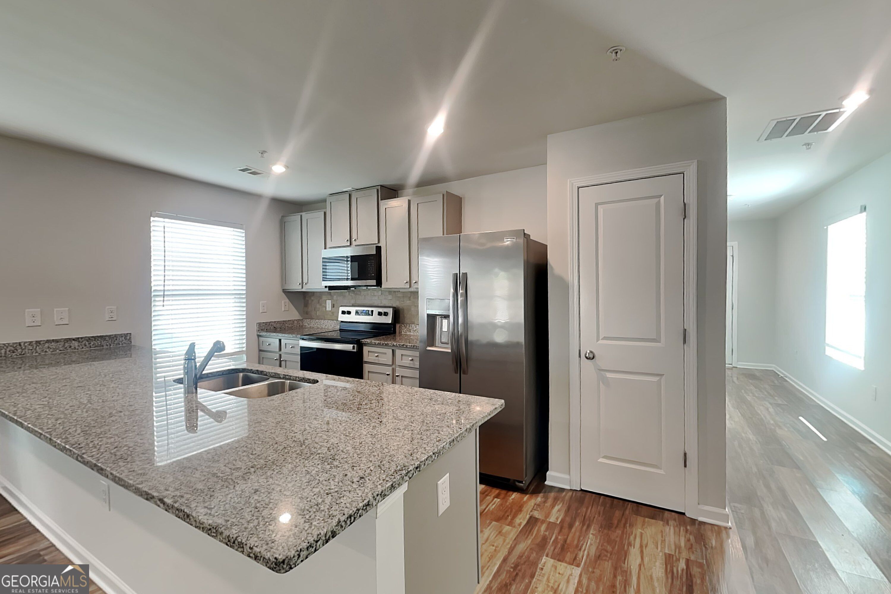 1092 Benfield Ridge West Property Photo 4