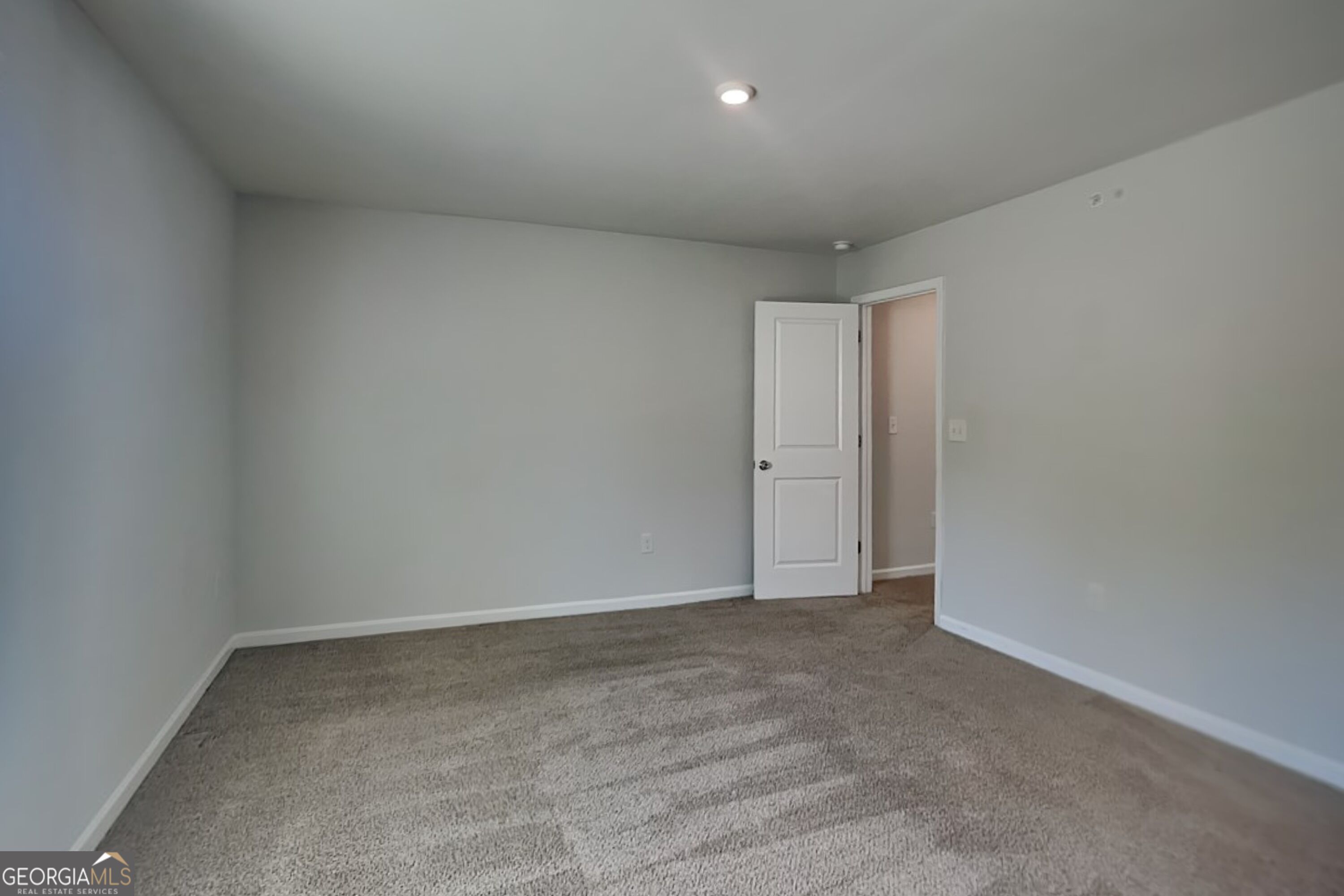 1092 Benfield Ridge West Property Photo 8