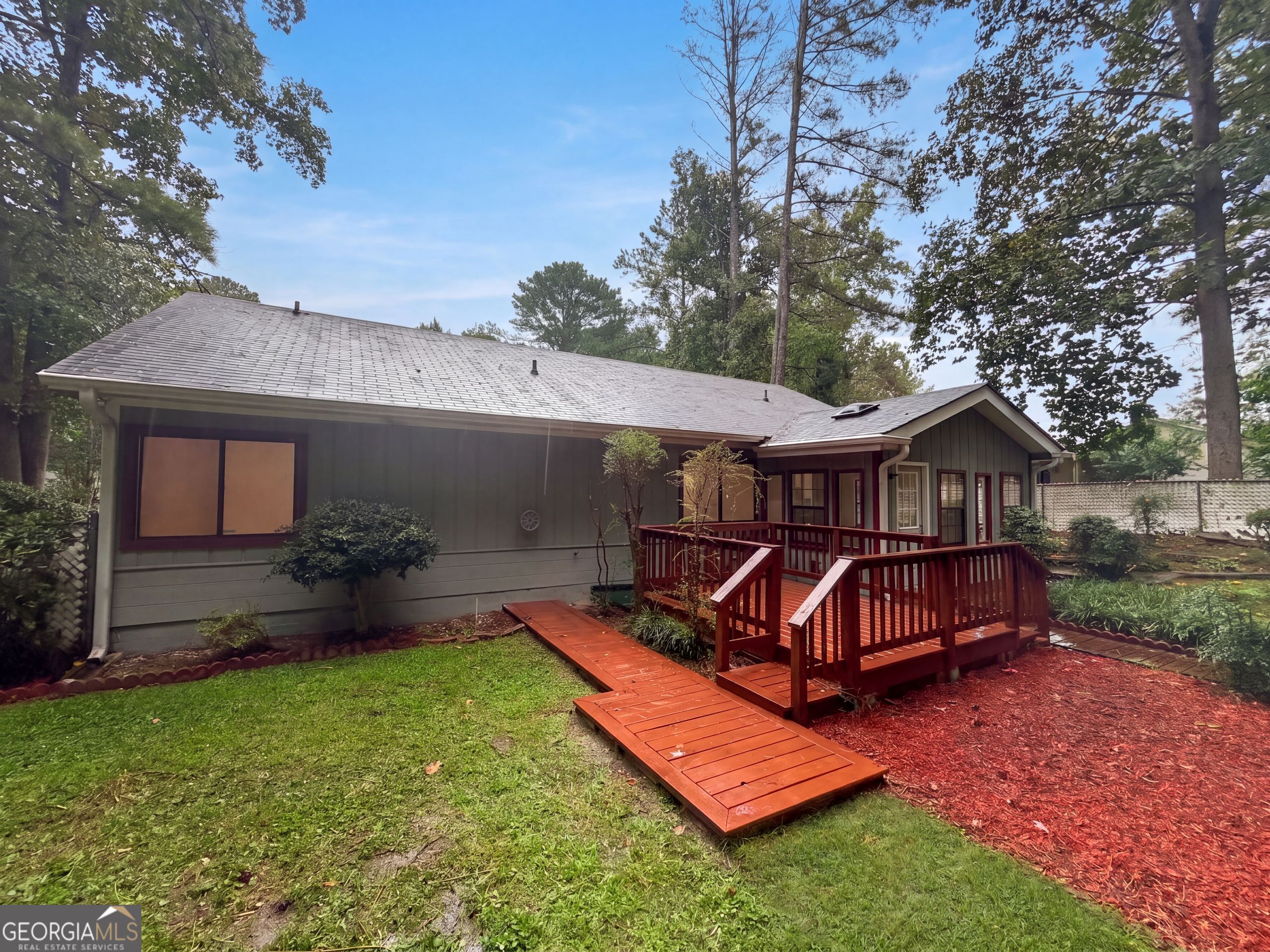 5330 Garvey Drive Property Photo 5