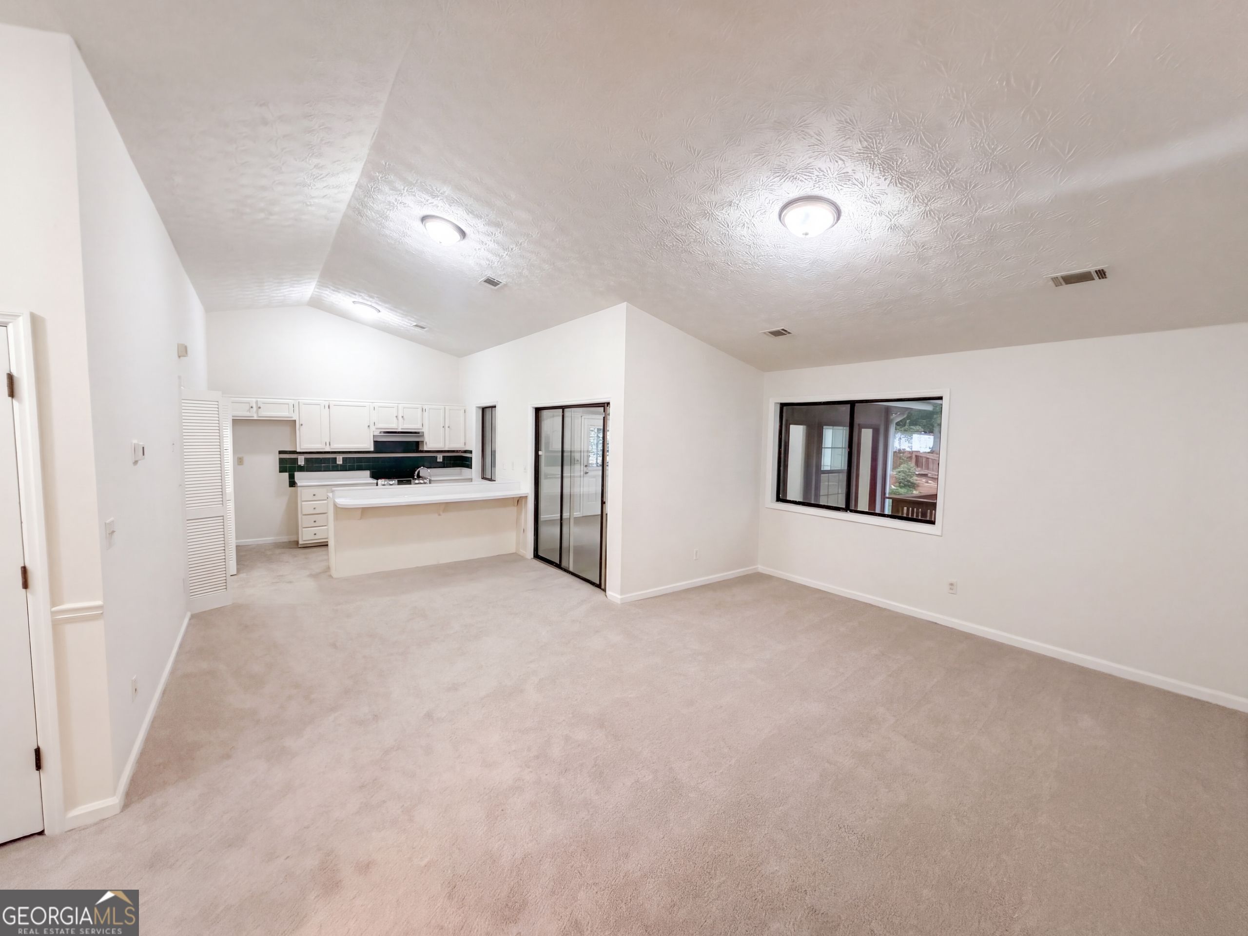 5330 Garvey Drive Property Photo 7