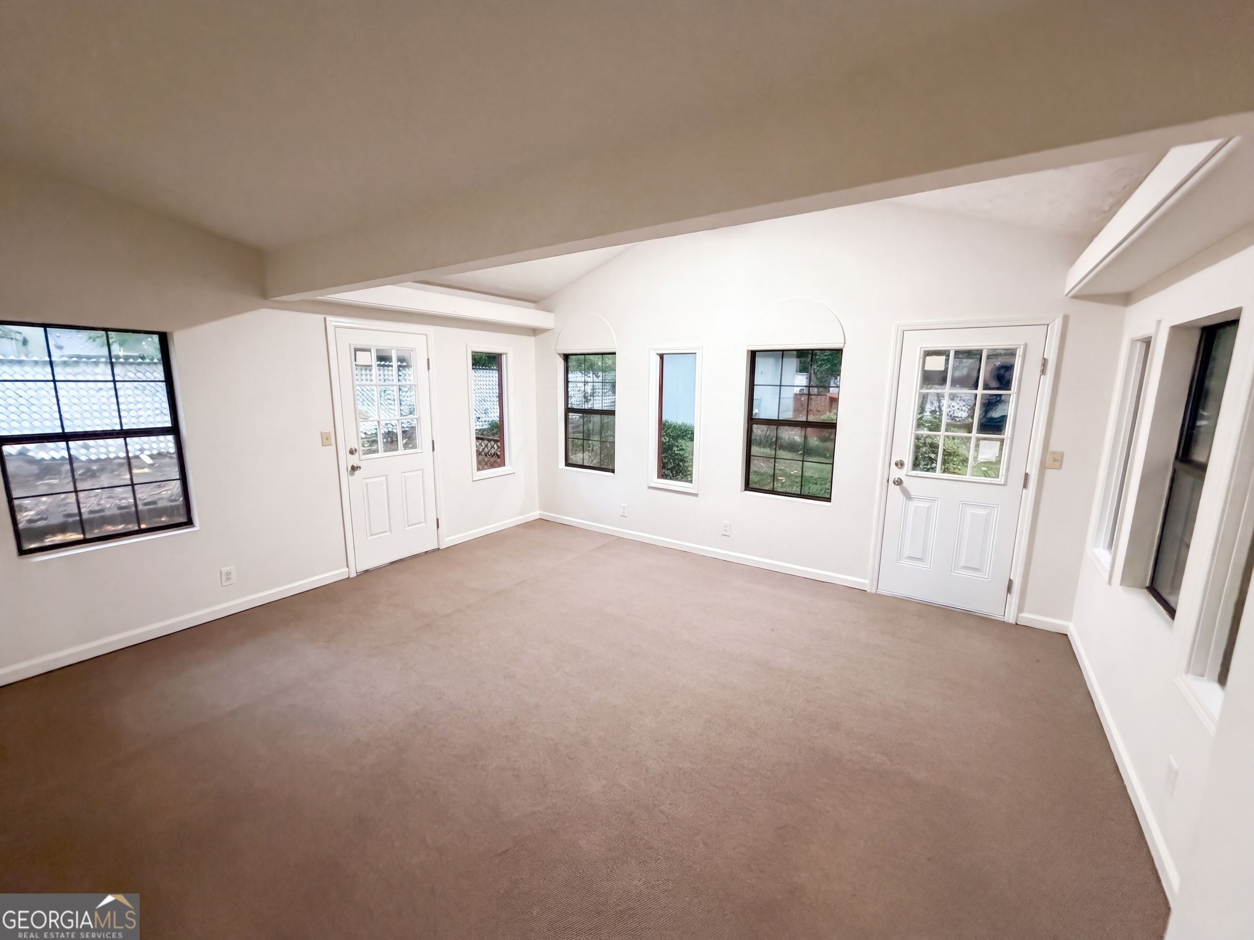 5330 Garvey Drive Property Photo 9