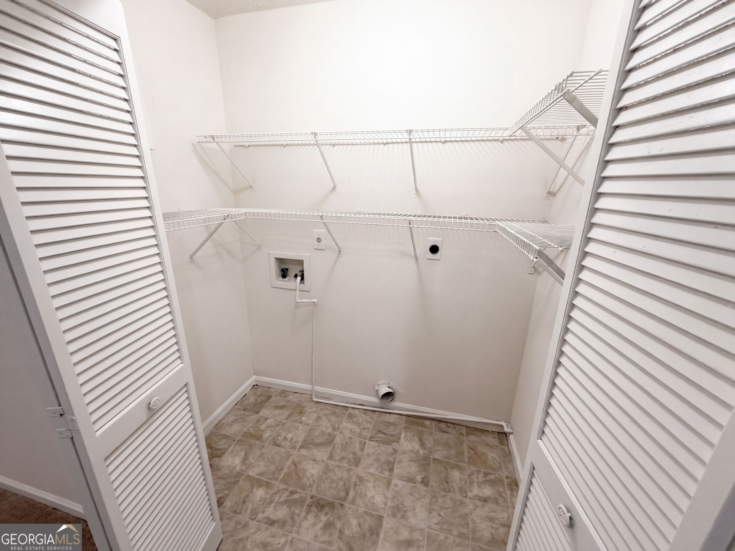 5330 Garvey Drive Property Photo 14