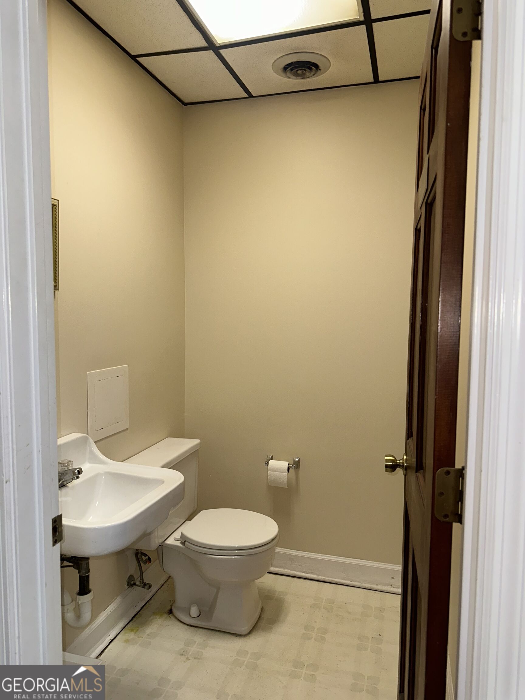 109 S Jefferson Street Property Photo 13