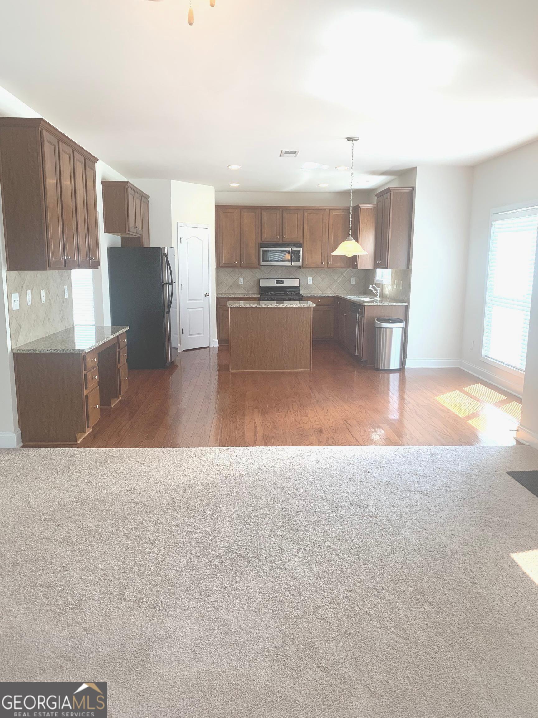 2118 Water Mill Court Property Photo 6