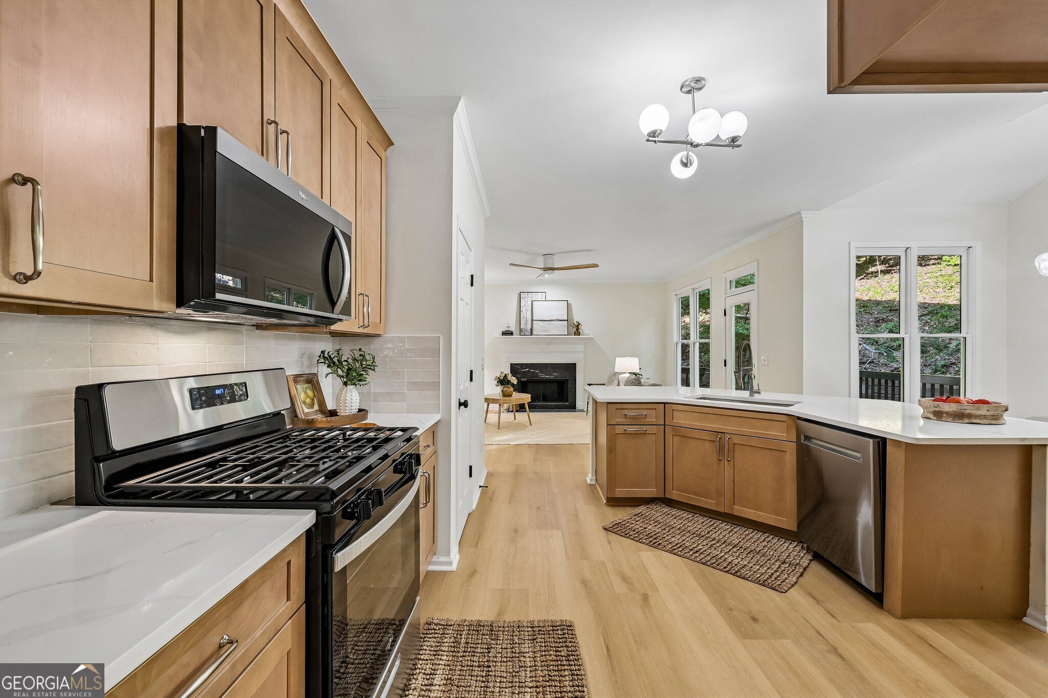 500 Emerald Parkway Property Photo 3