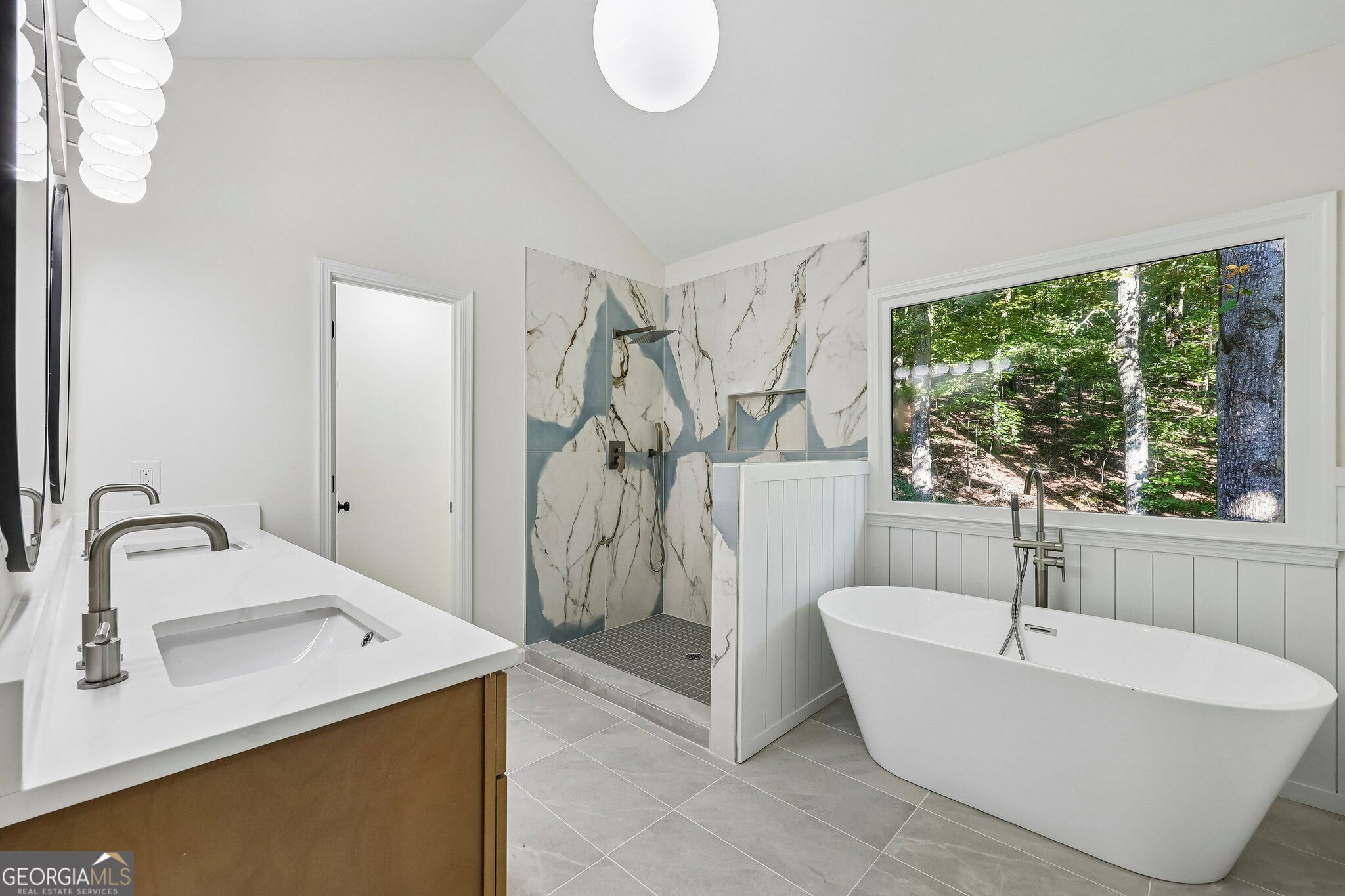 500 Emerald Parkway Property Photo 9