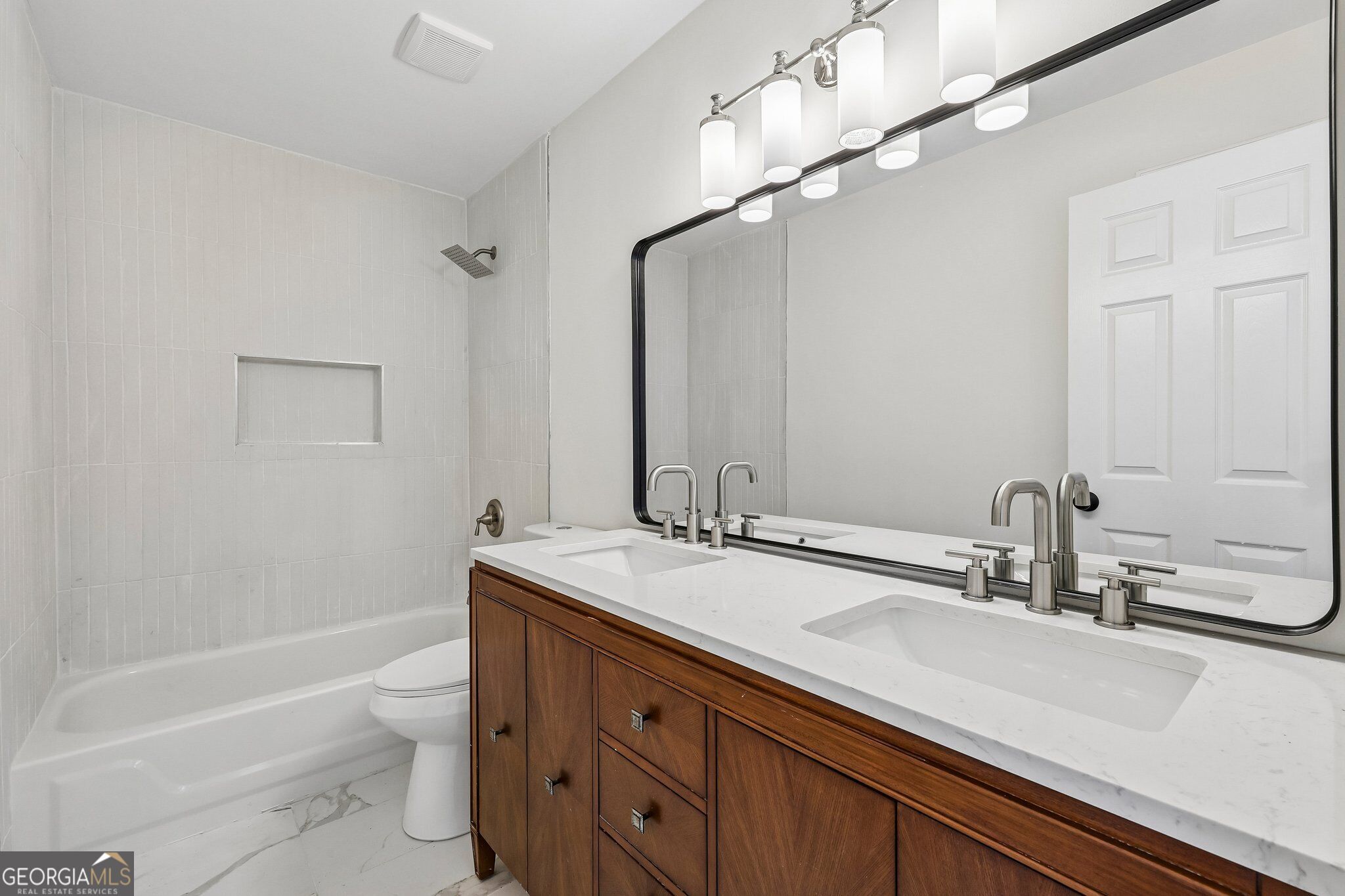 500 Emerald Parkway Property Photo 10