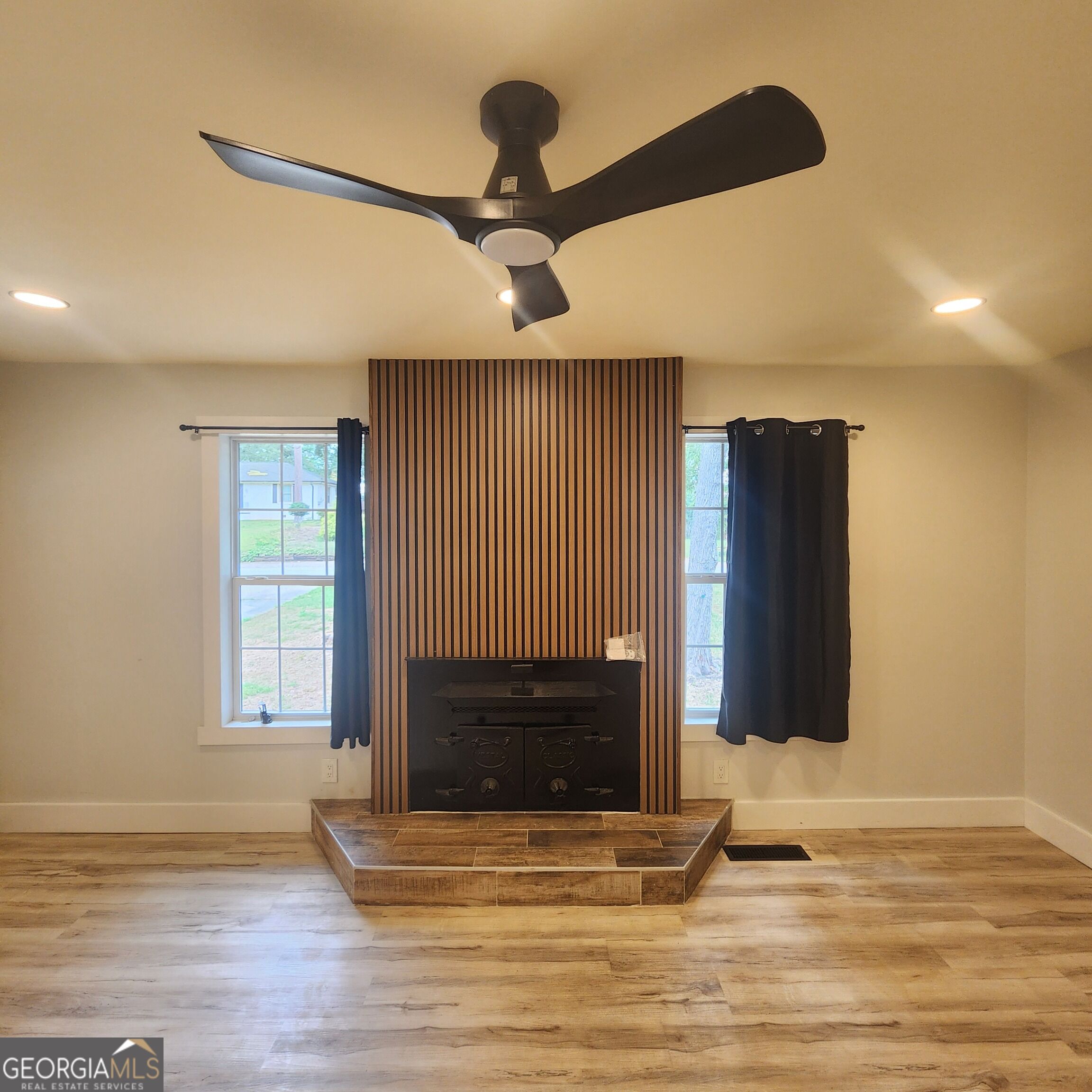 2039 Gober Avenue Se Property Photo 4