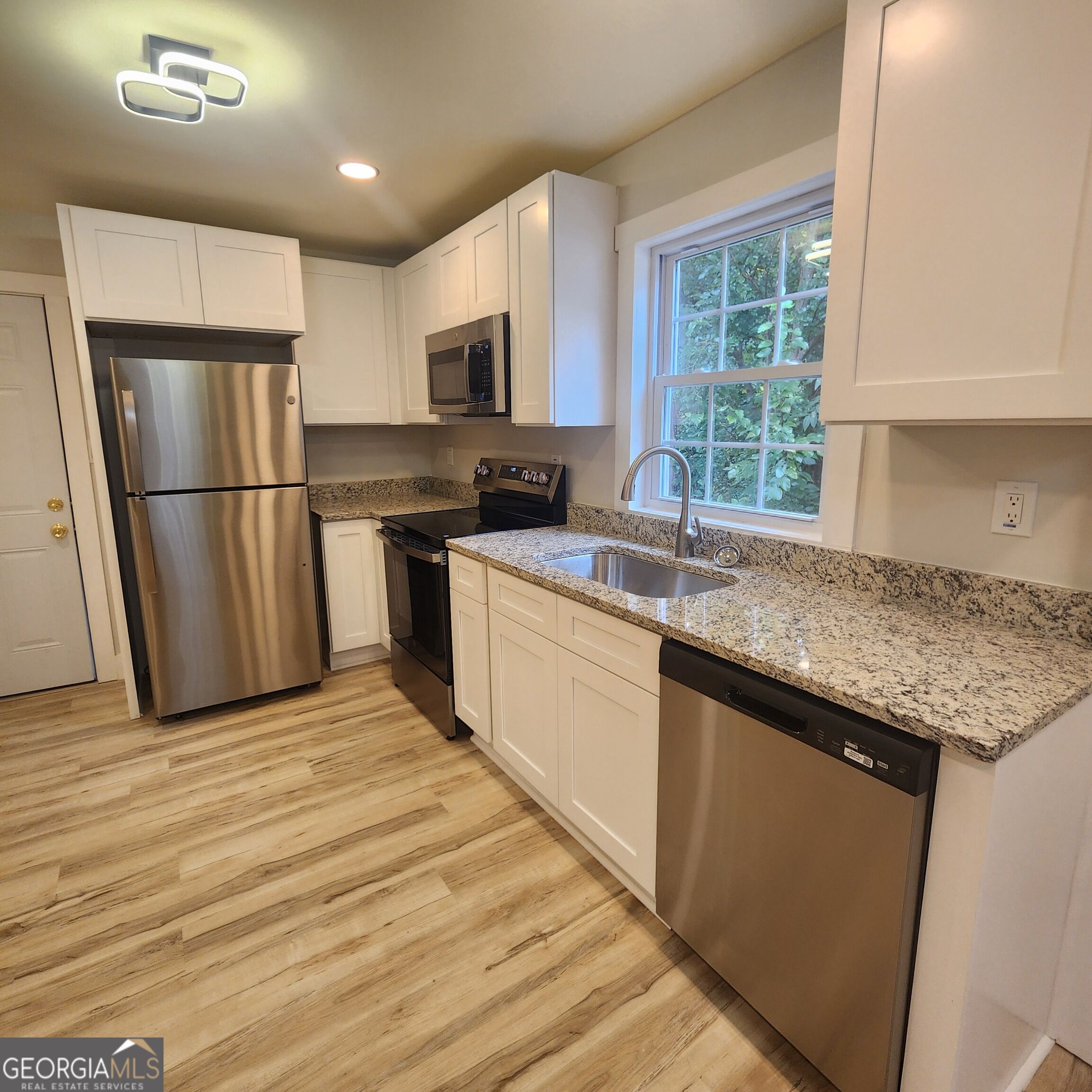 2039 Gober Avenue Se Property Photo 8