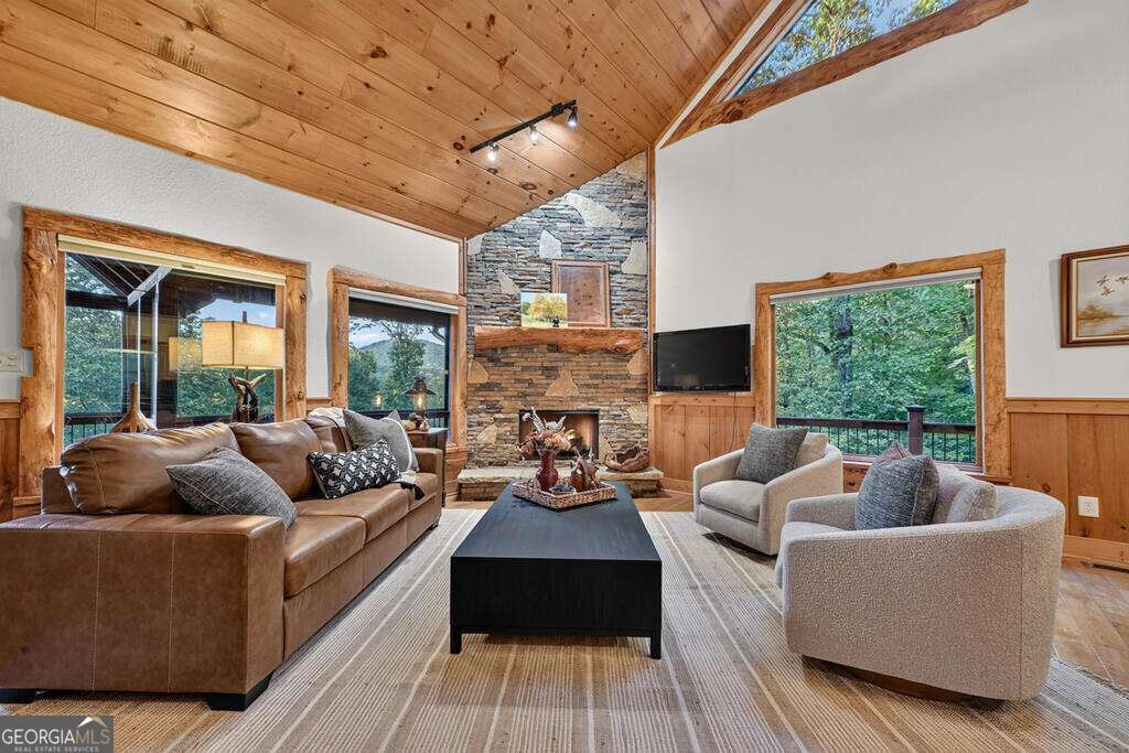 169 Walnut Mountain Road Property Photo 2