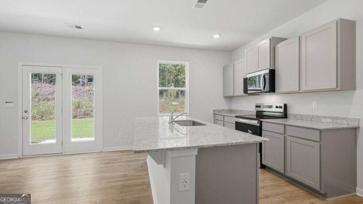 8176 Coldstream Drive Property Photo 6